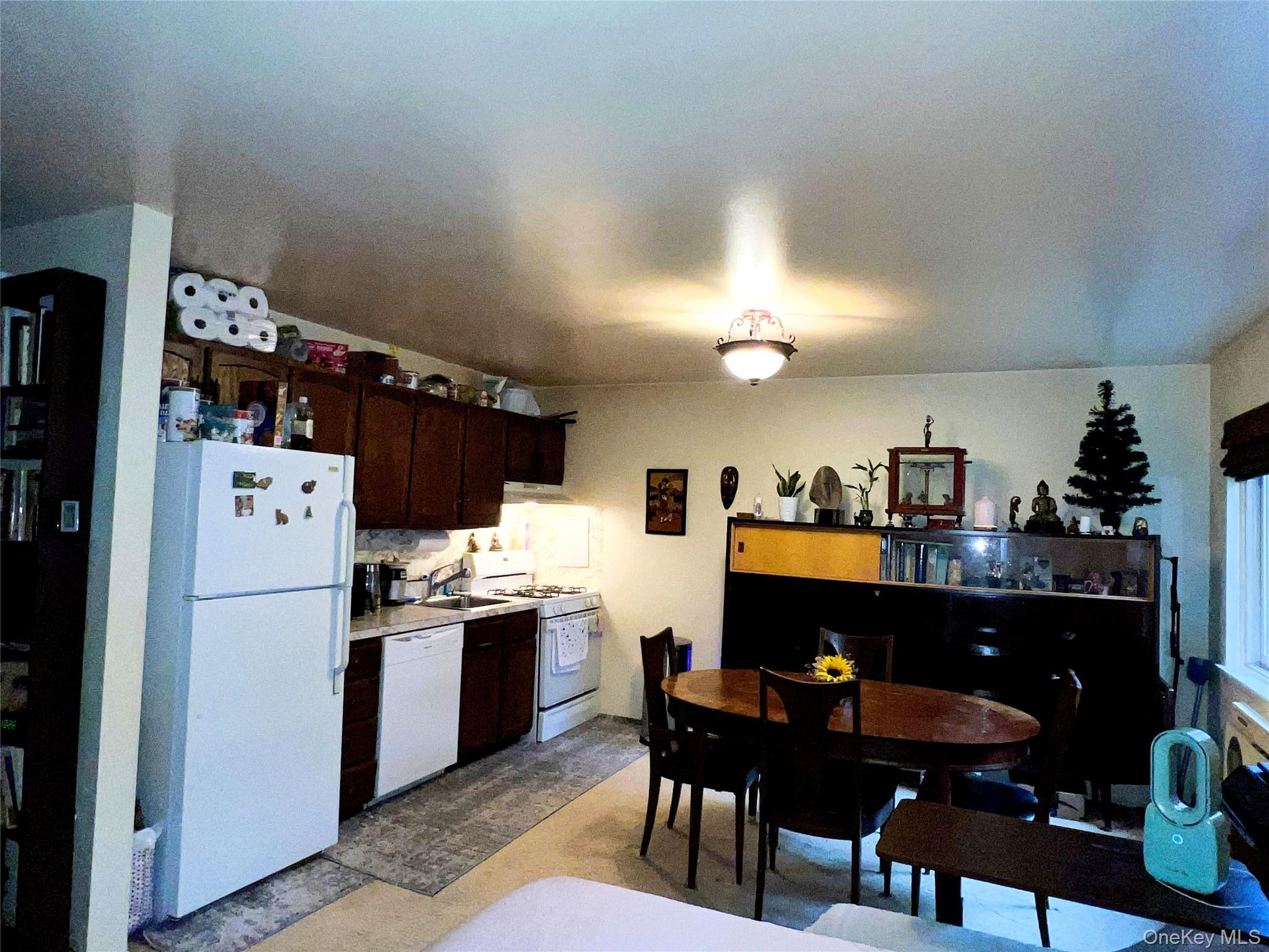 16 Scenic Drive S Property Photo 8