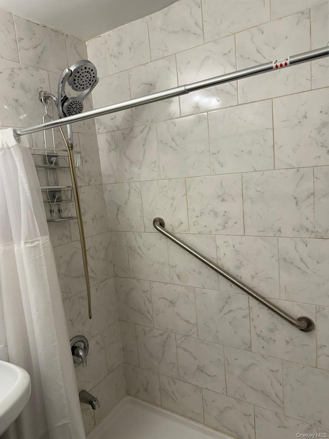 3520 Tryon Avenue 405 Property Photo 13