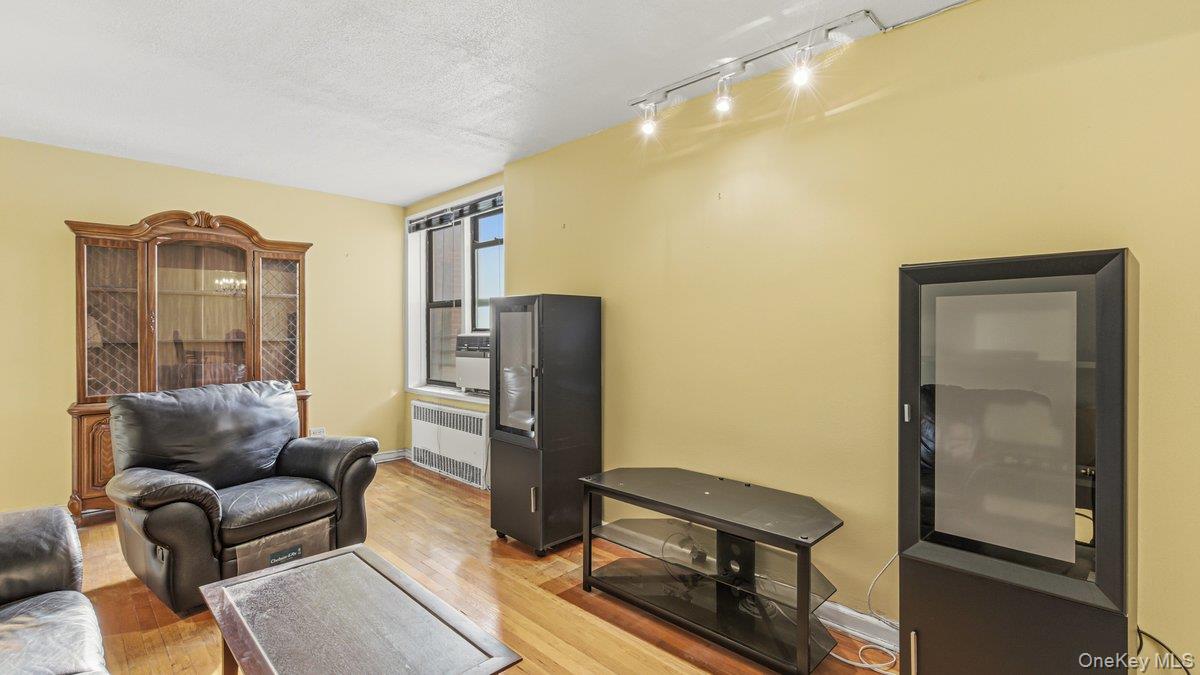 83-35 139 Street 1d Property Photo 3