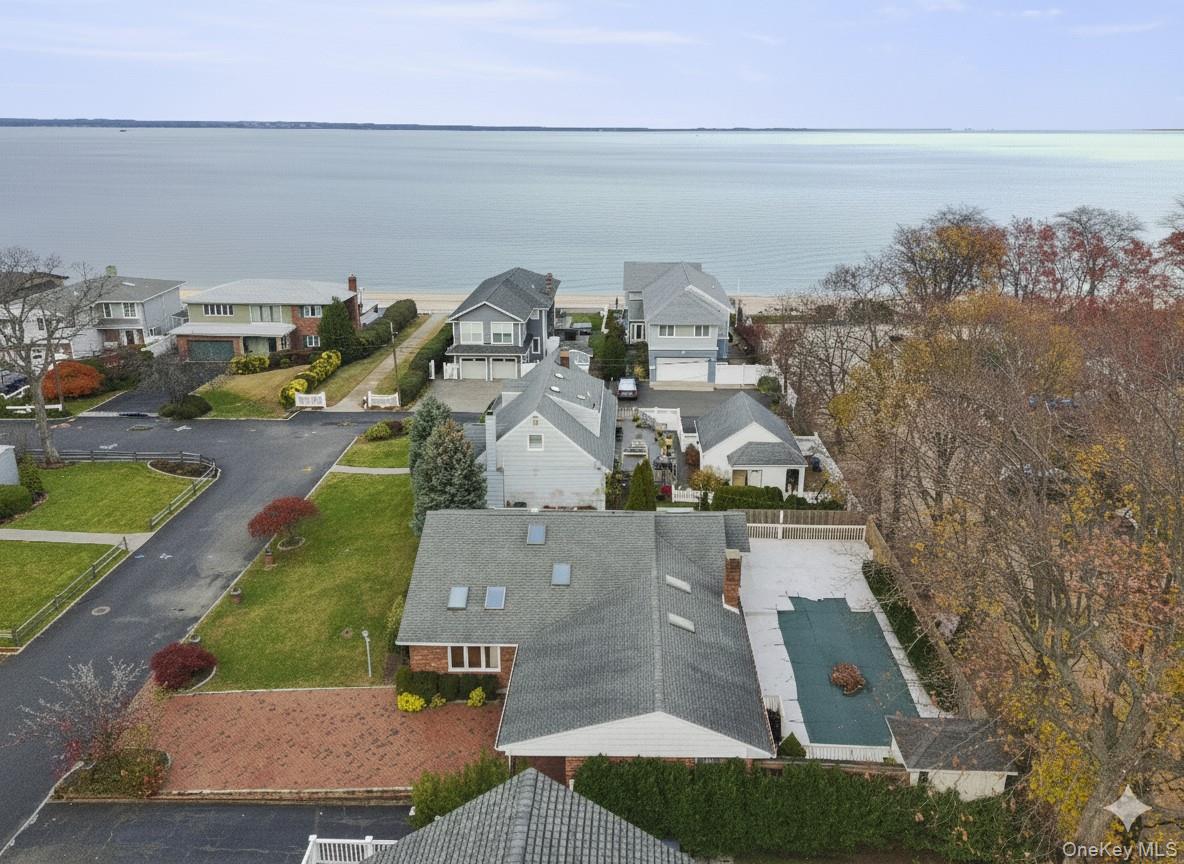 9 Oak Shore Drive Property Photo 1