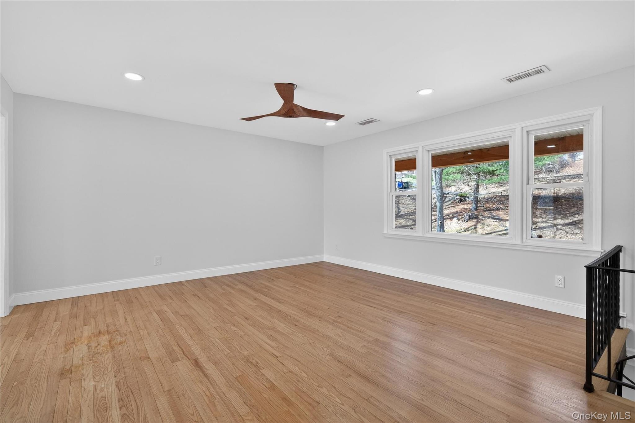 36 Sands Point Road Property Photo 5