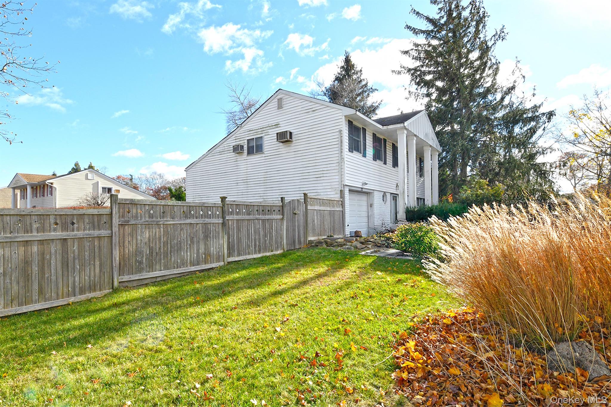 22 Suttonwood Drive Property Photo 4