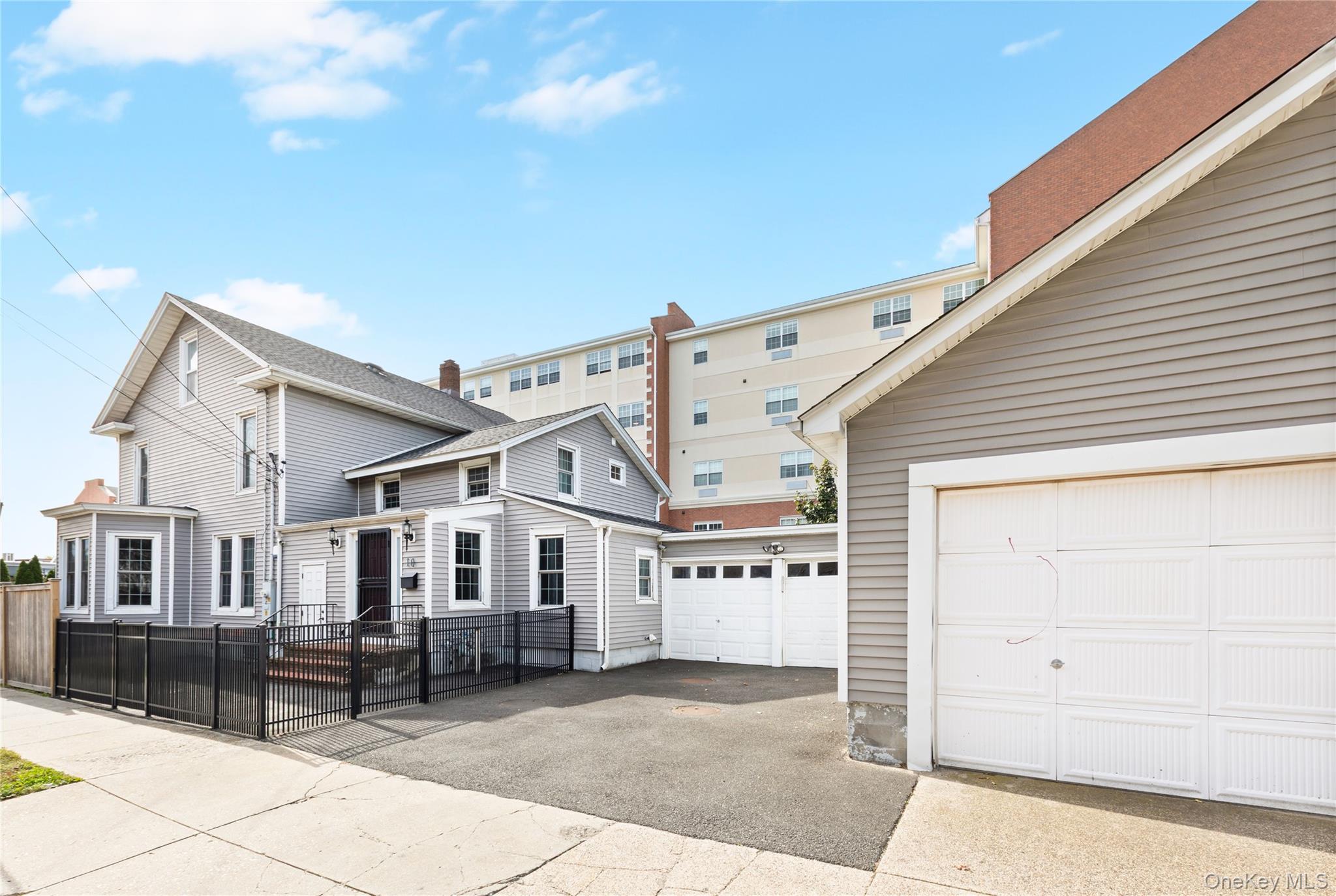 10 Maple Avenue Property Photo 1