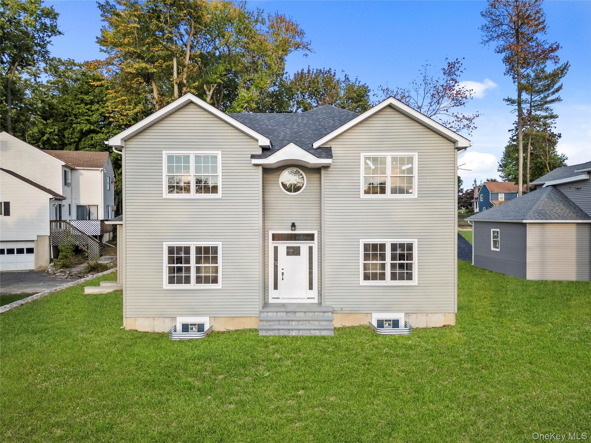567 King Street Property Photo 1