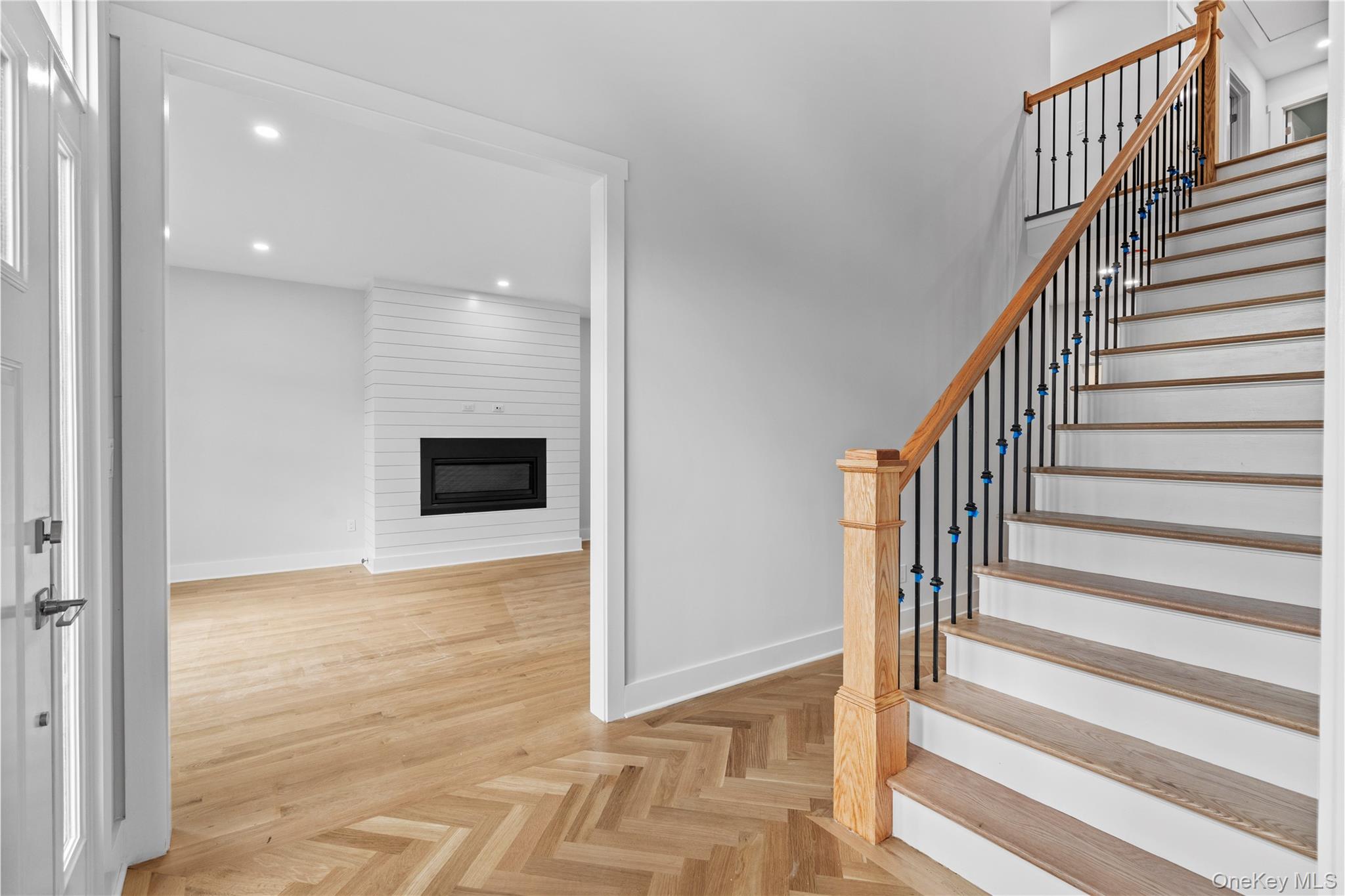 567 King Street Property Photo 10
