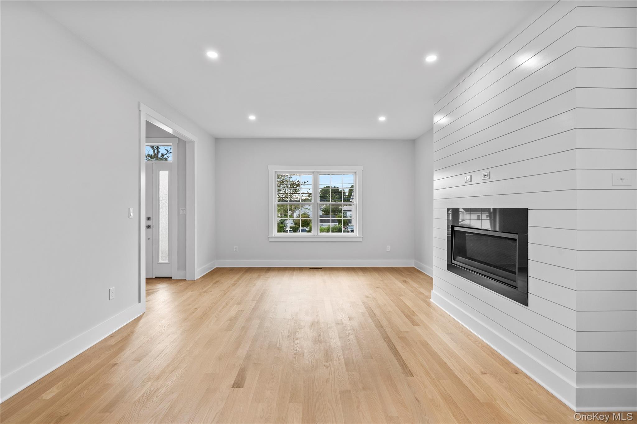 567 King Street Property Photo 11