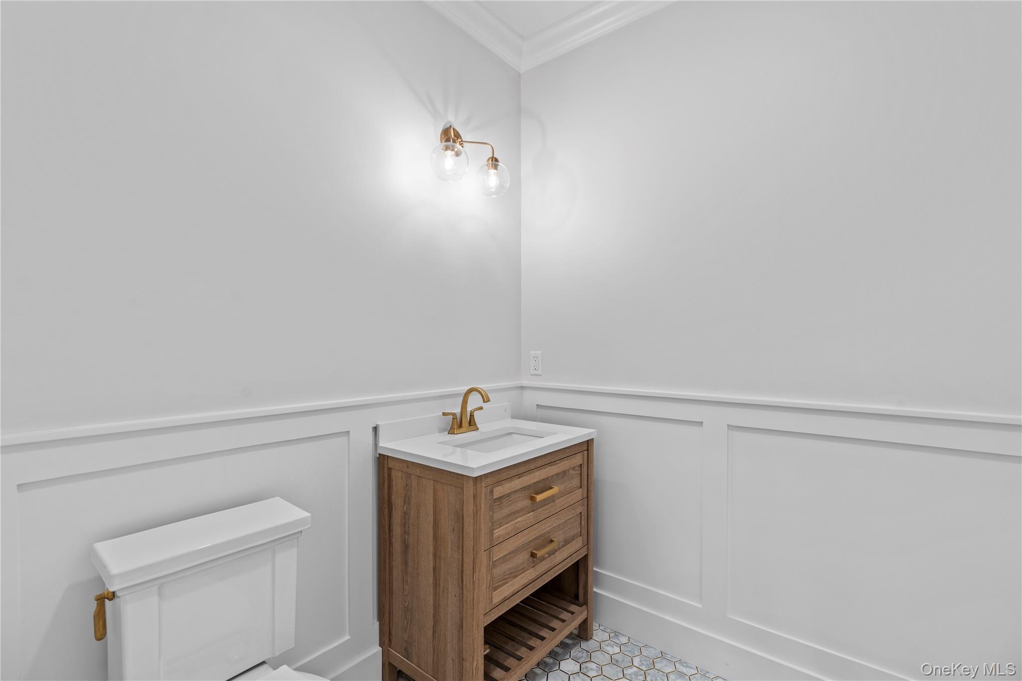 567 King Street Property Photo 15