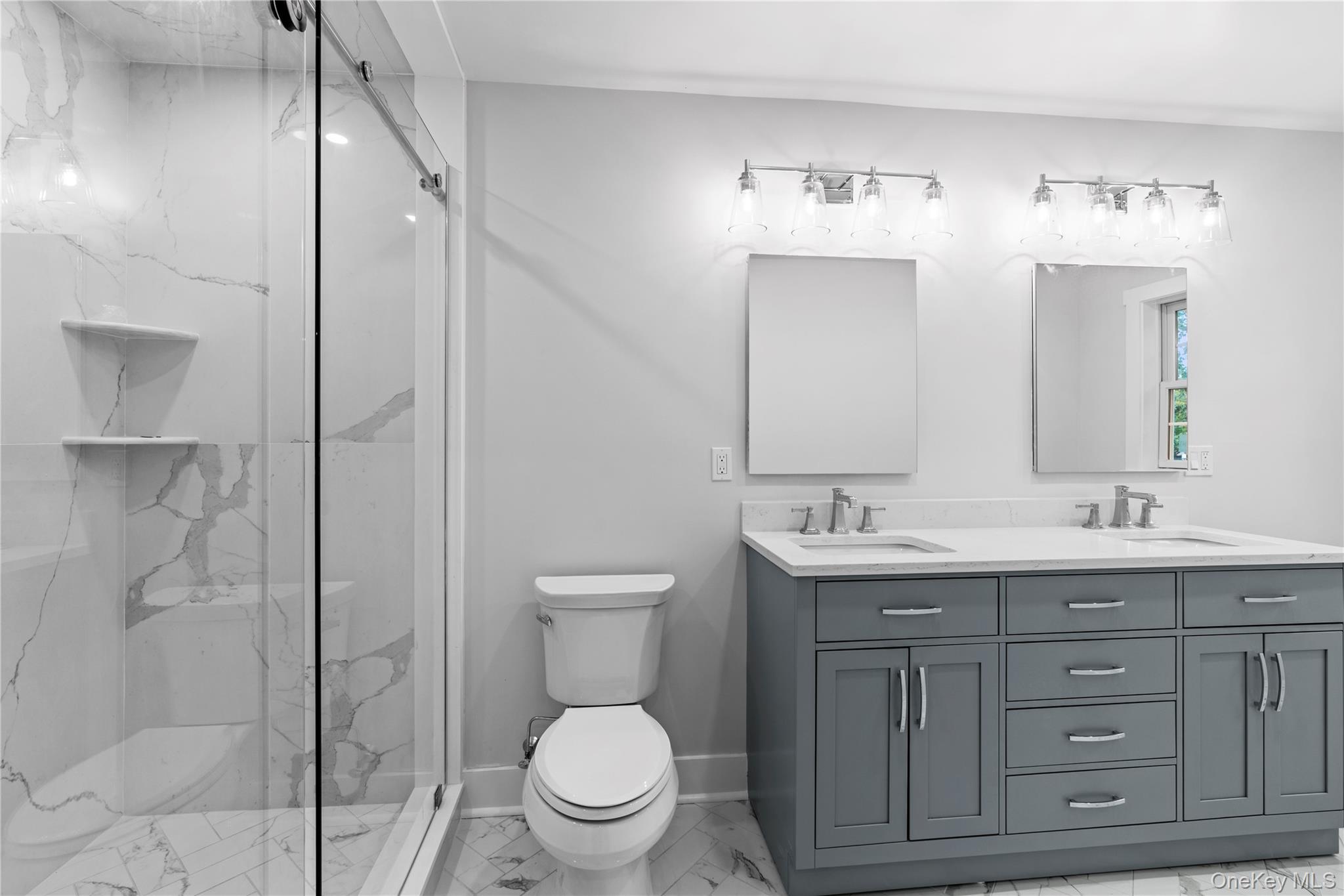 567 King Street Property Photo 18
