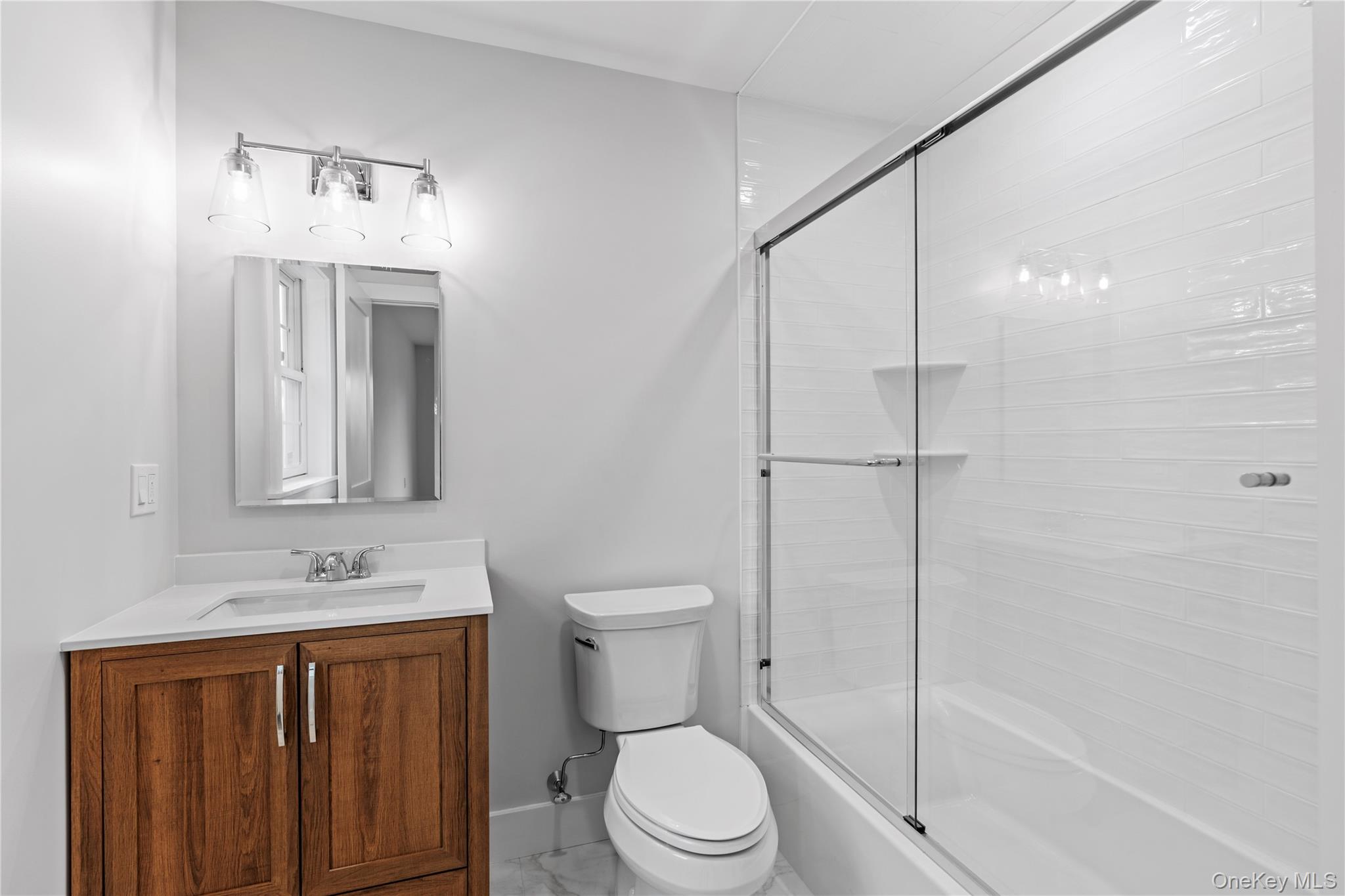 567 King Street Property Photo 25