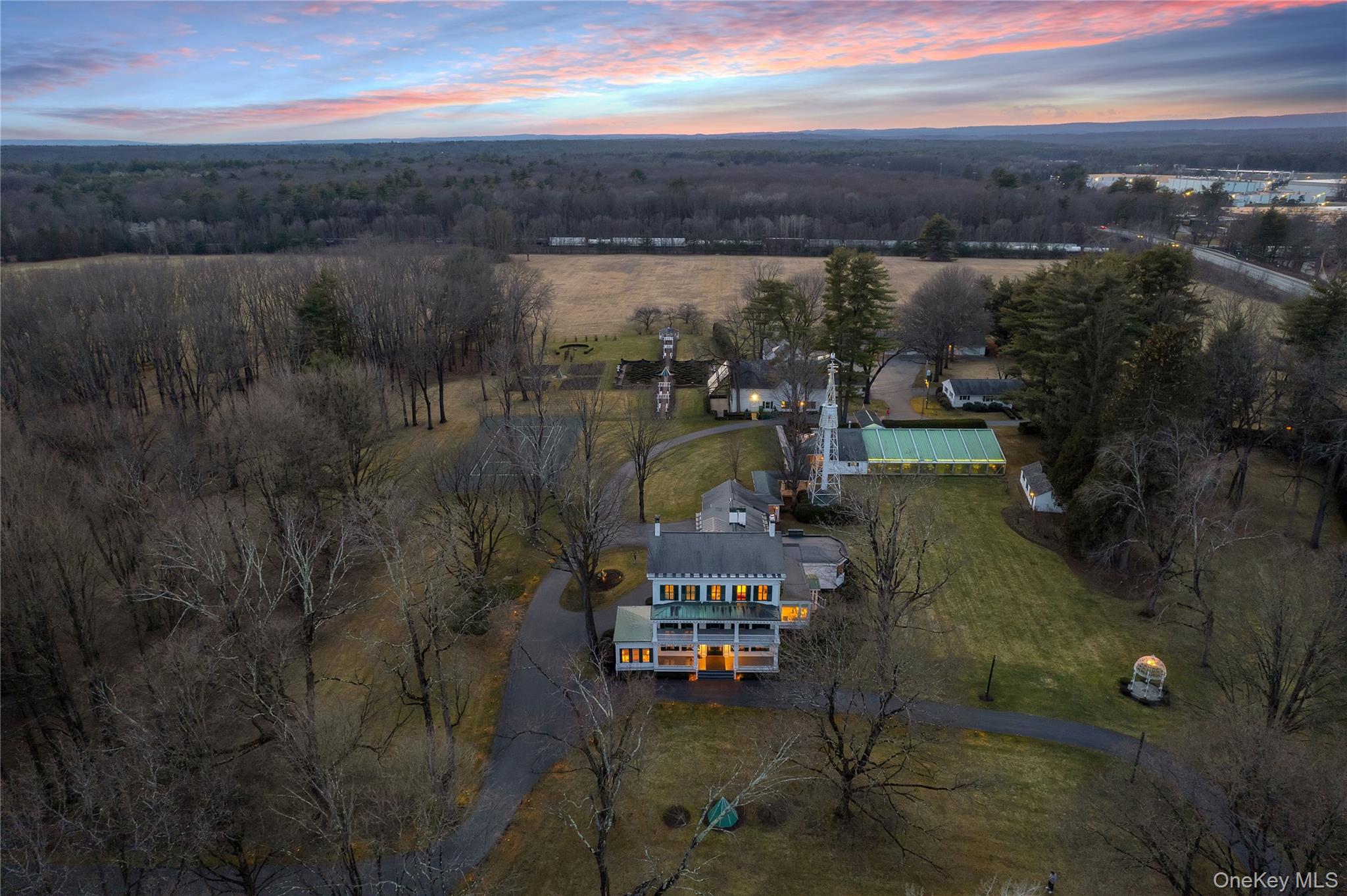 40 Geyser Road Property Photo 4