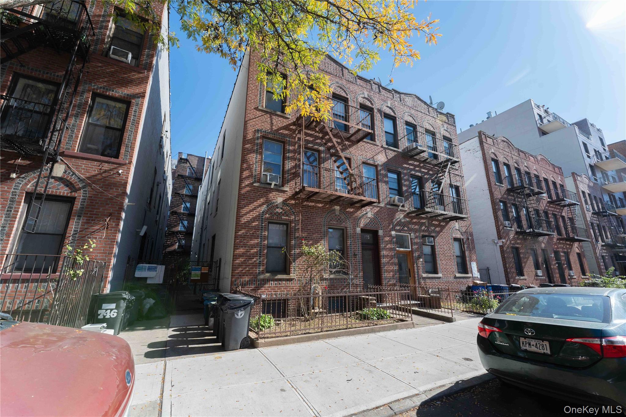 765 E 9th Street Property Photo 1