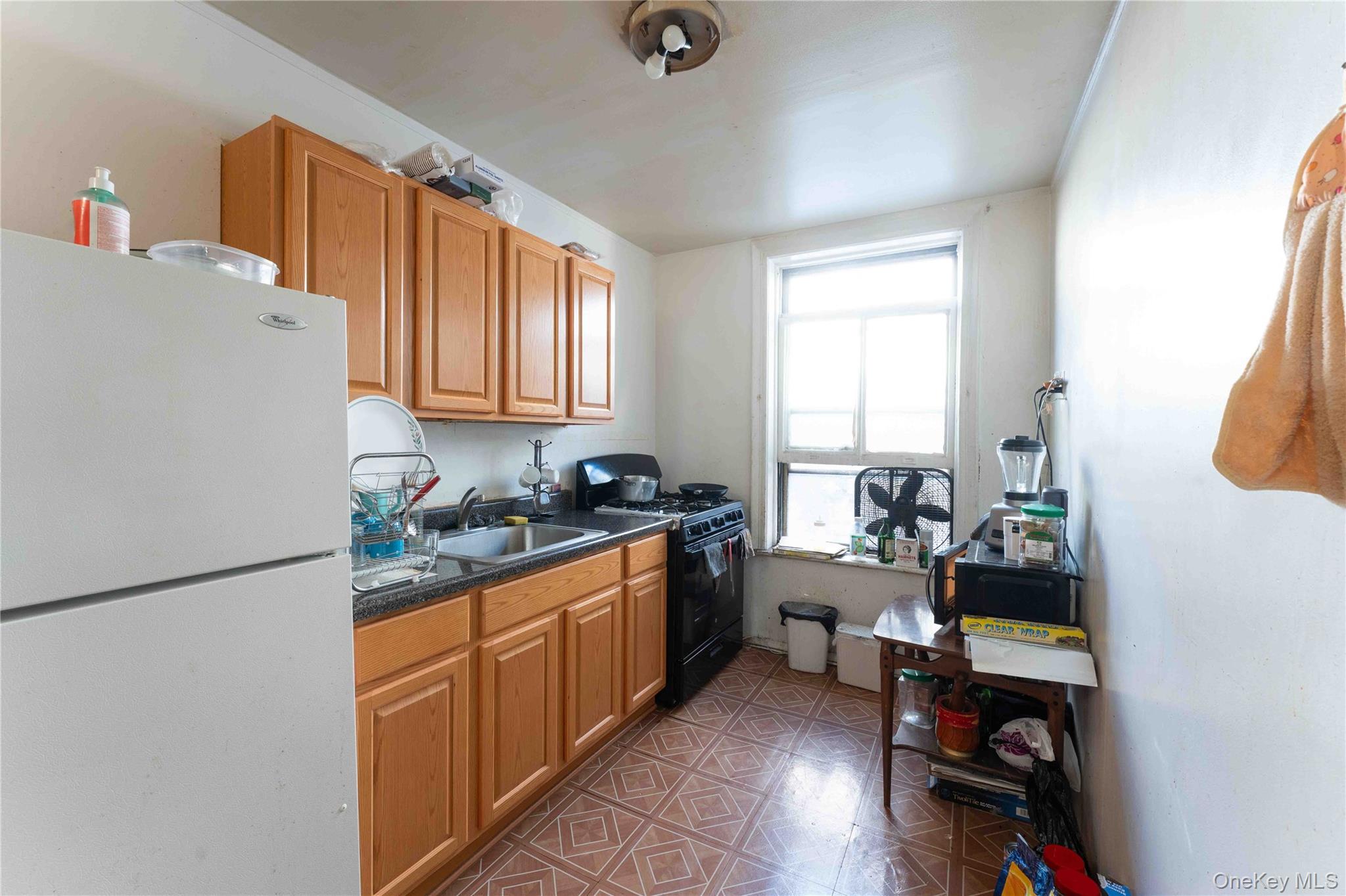 765 E 9th Street Property Photo 20