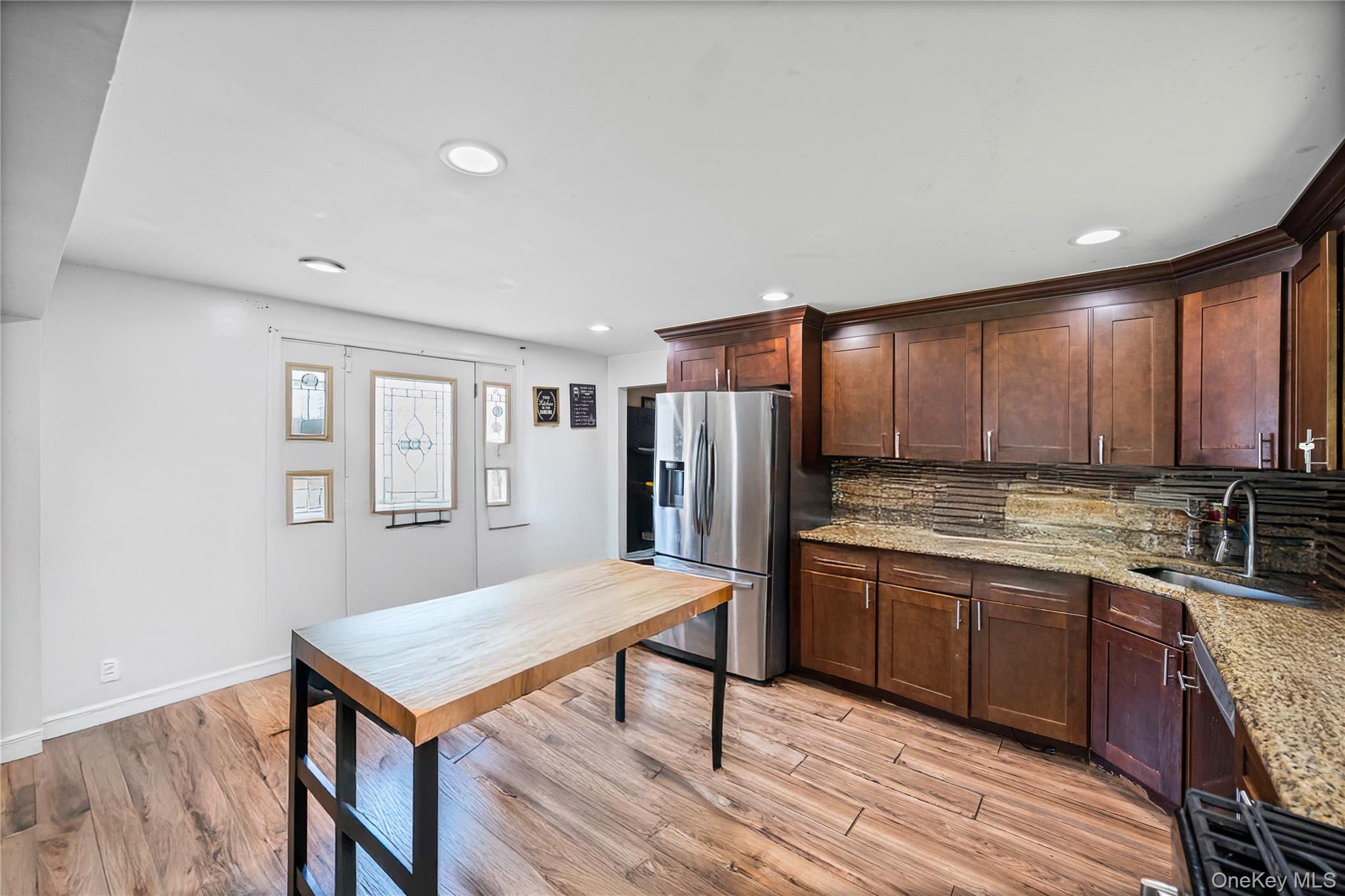1113 Joselson Avenue Property Photo 10