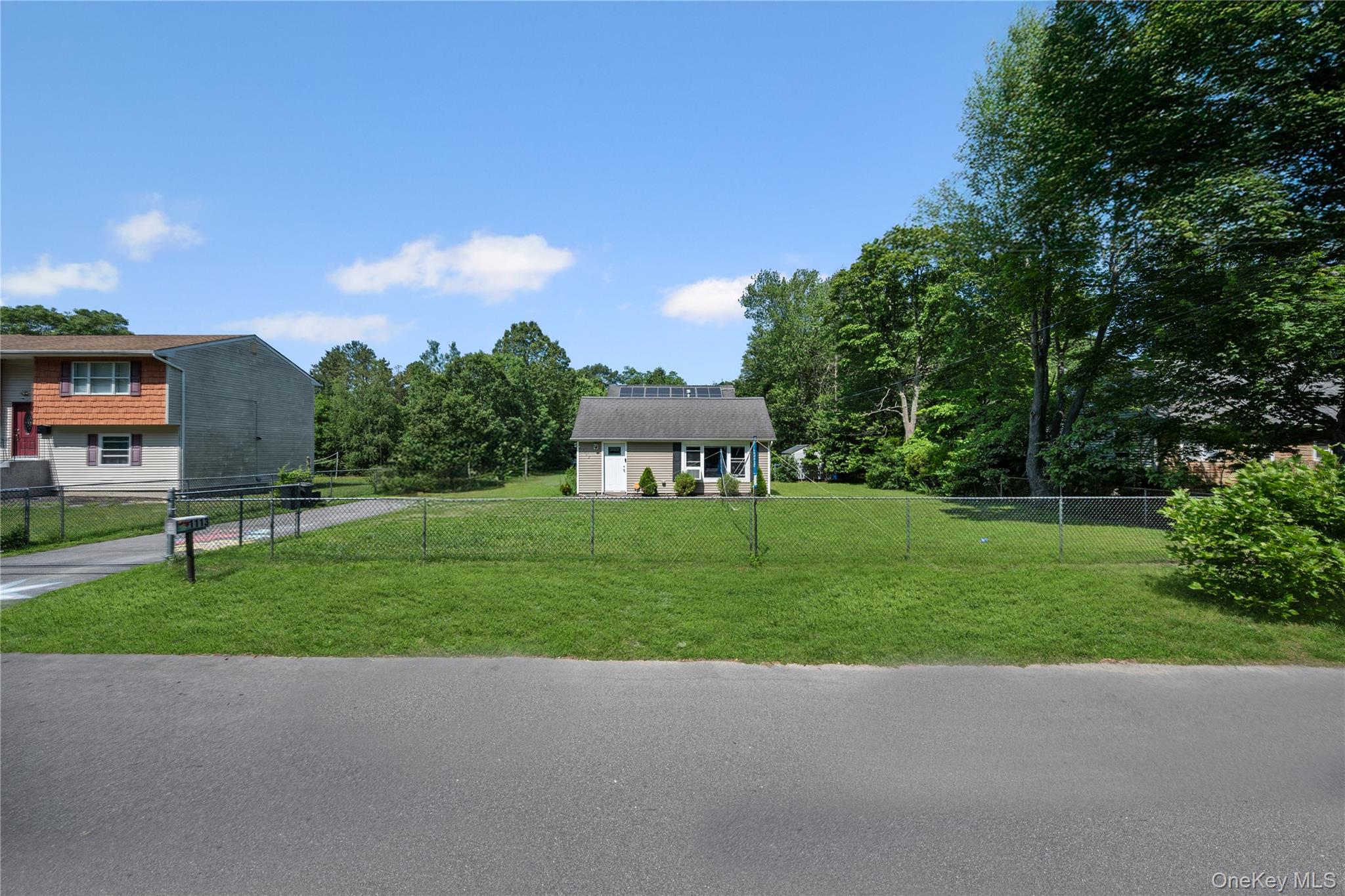 1113 Joselson Avenue Property Photo 27
