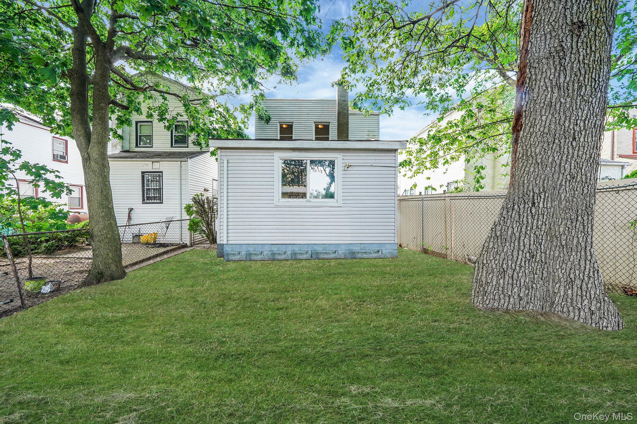 13841 230th Place Property Photo 4
