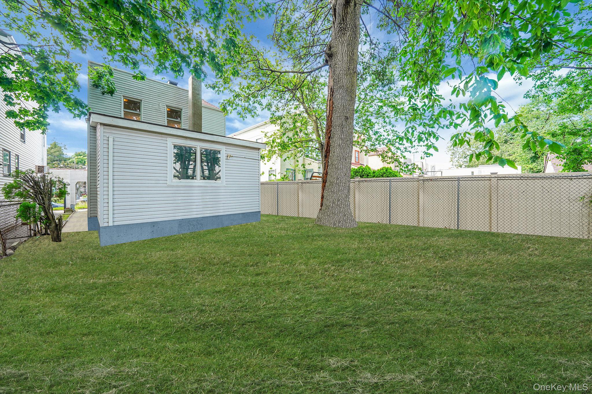 13841 230th Place Property Photo 5