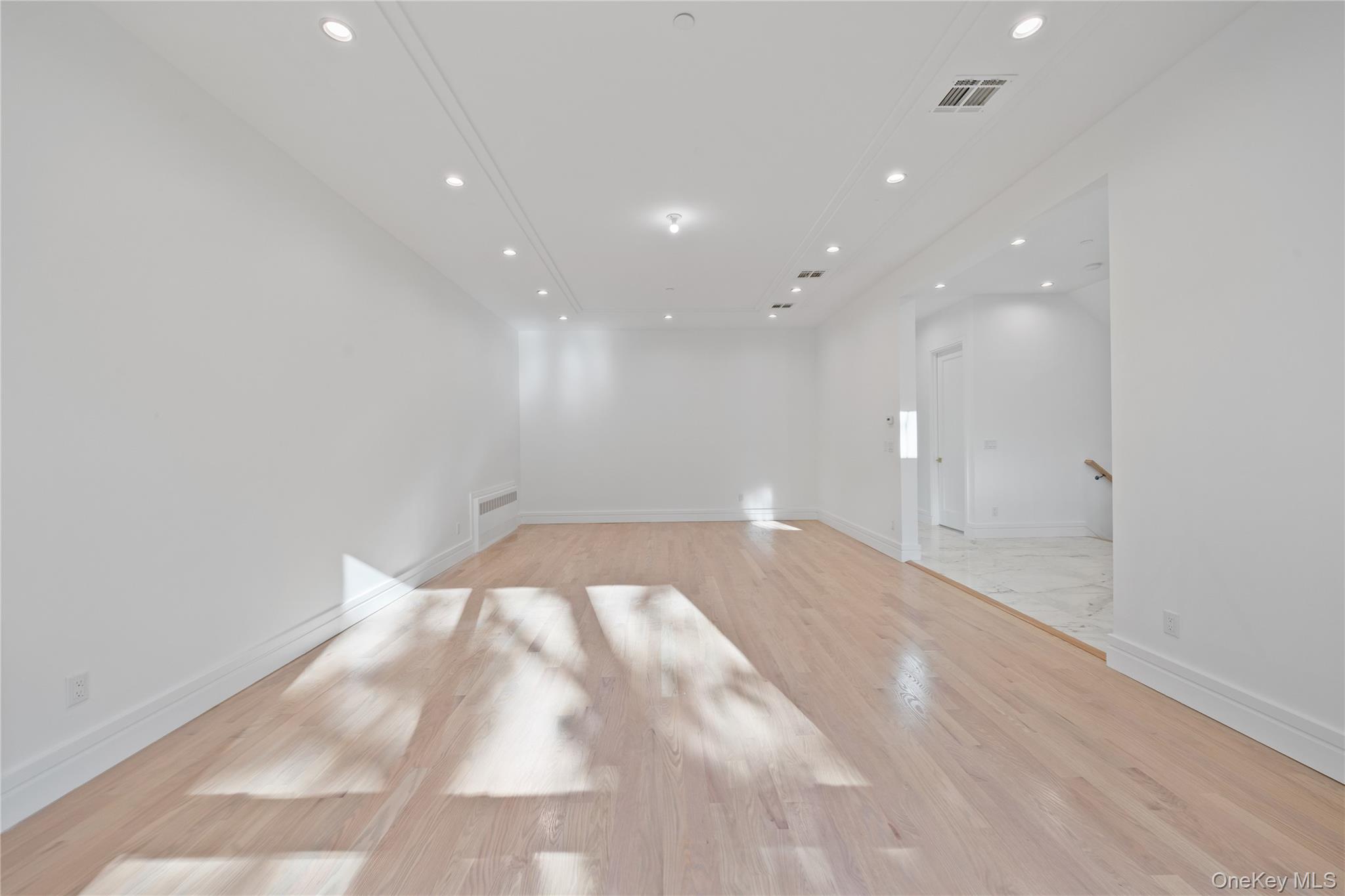 40 Singer Avenue 214 Property Photo 6