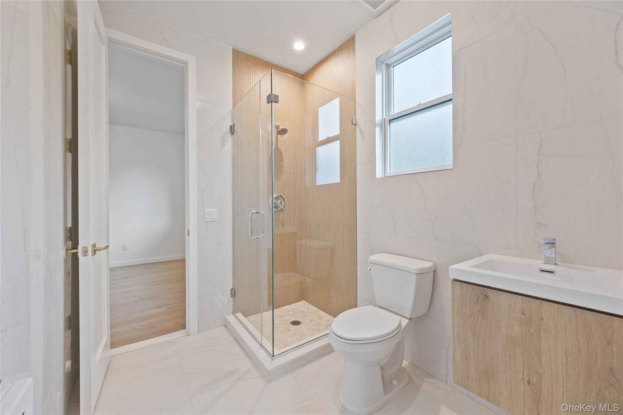 40 Singer Avenue 214 Property Photo 28