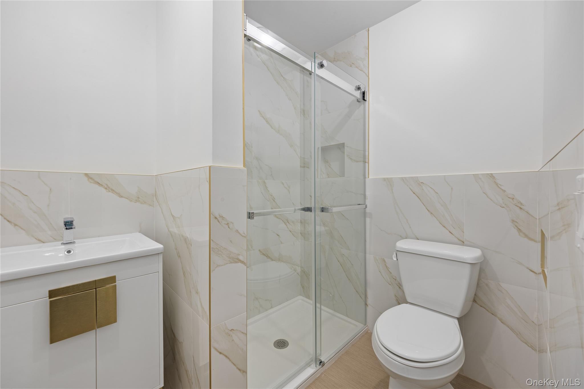 40 Singer Avenue 214 Property Photo 43