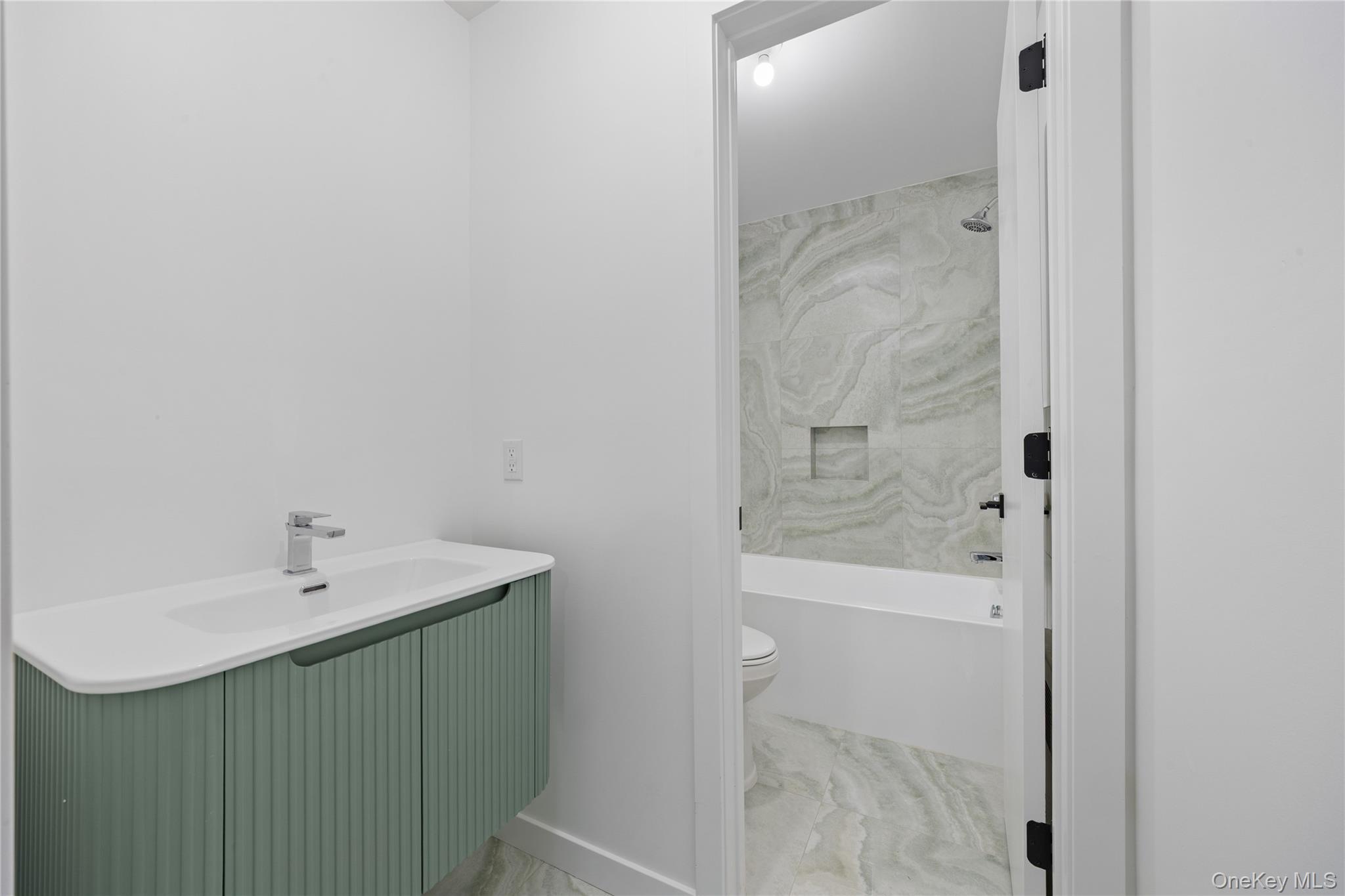 40 Singer Avenue 214 Property Photo 46