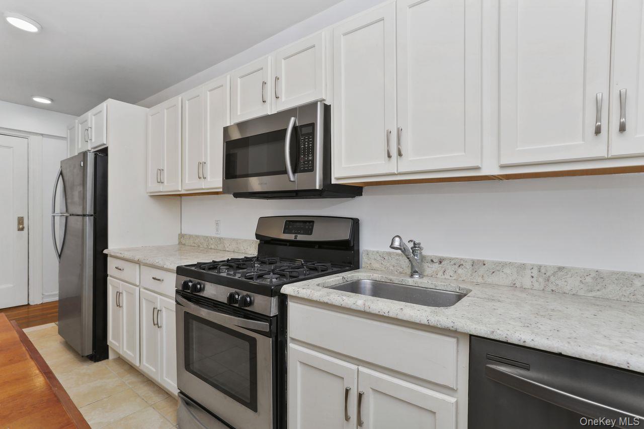 604 Tompkins 10-c Property Photo 2