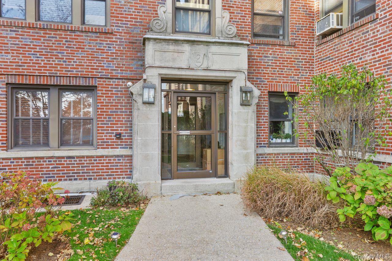 604 Tompkins 10-c Property Photo 12