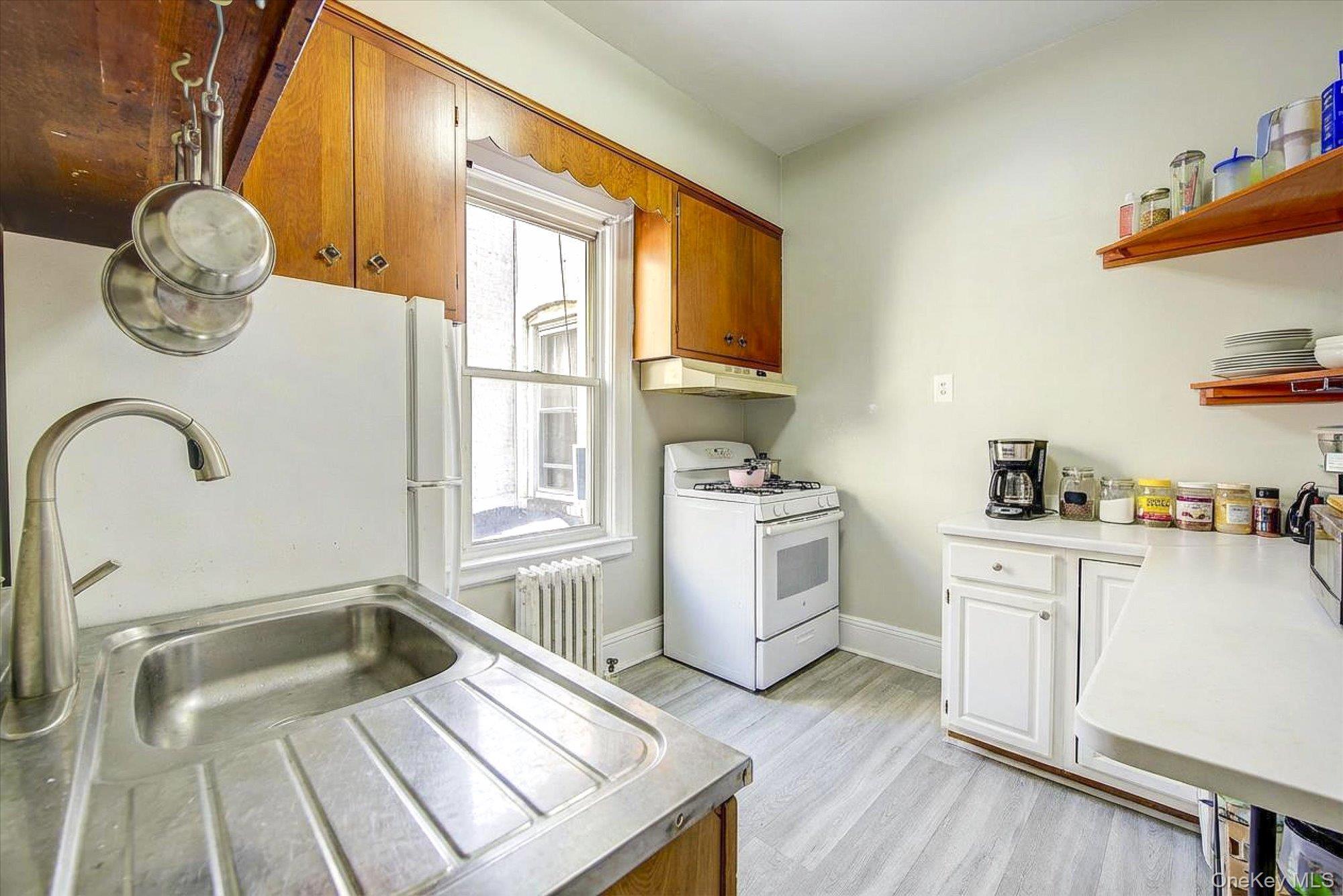 32-33/35/37/39 Steinway Street Property Photo 19