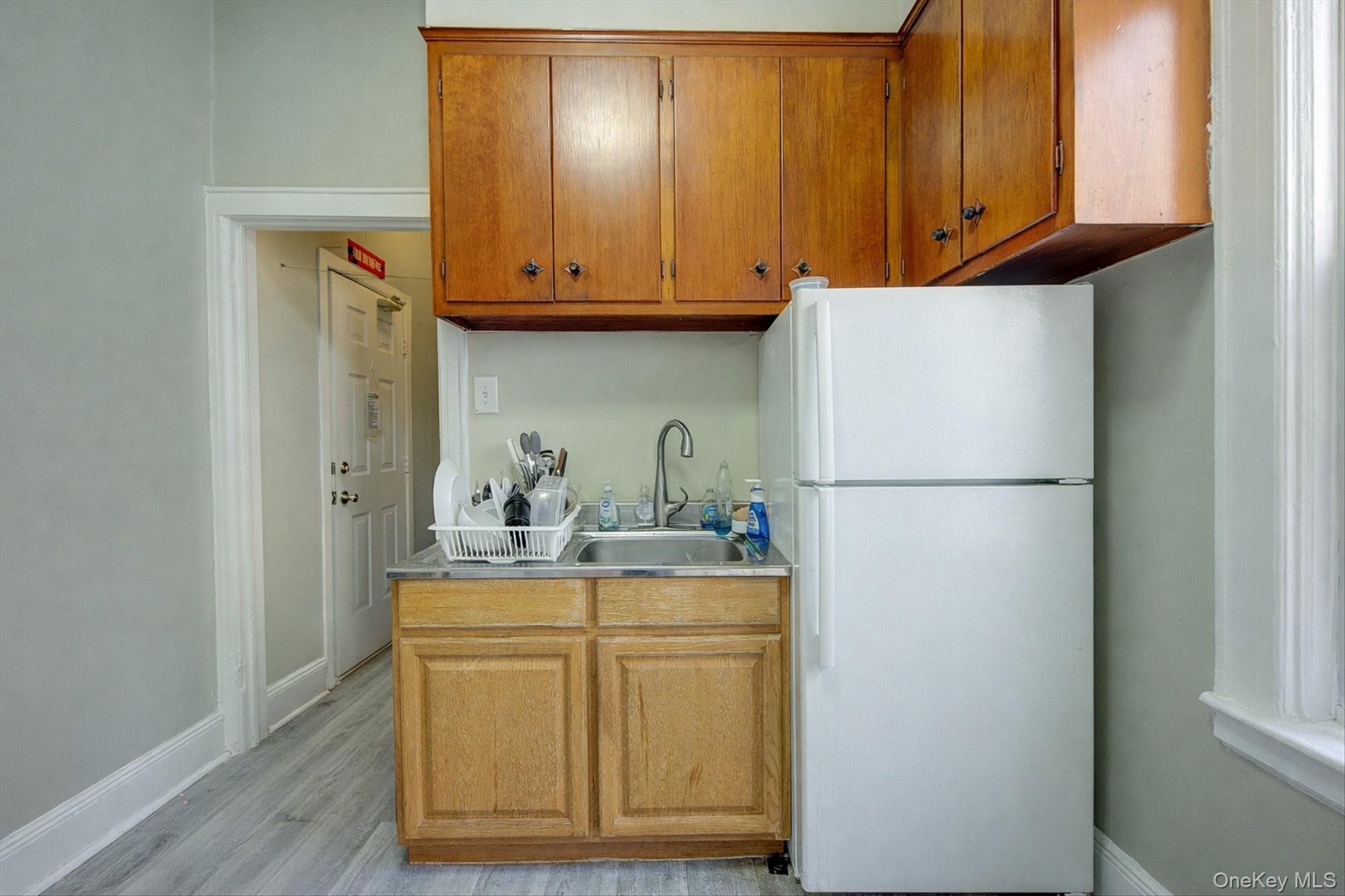 32-33/35/37/39 Steinway Street Property Photo 20