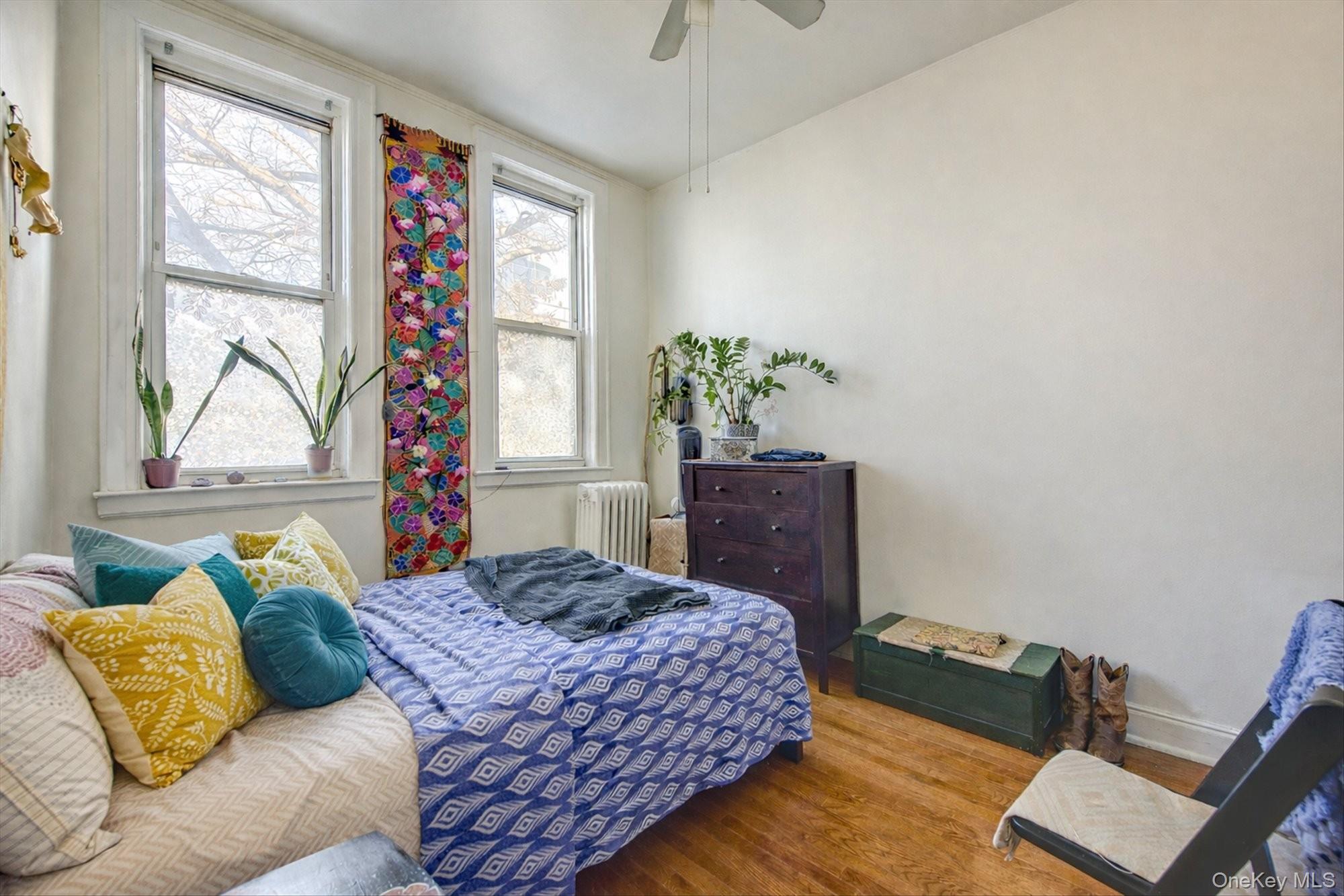 32-33/35/37/39 Steinway Street Property Photo 40