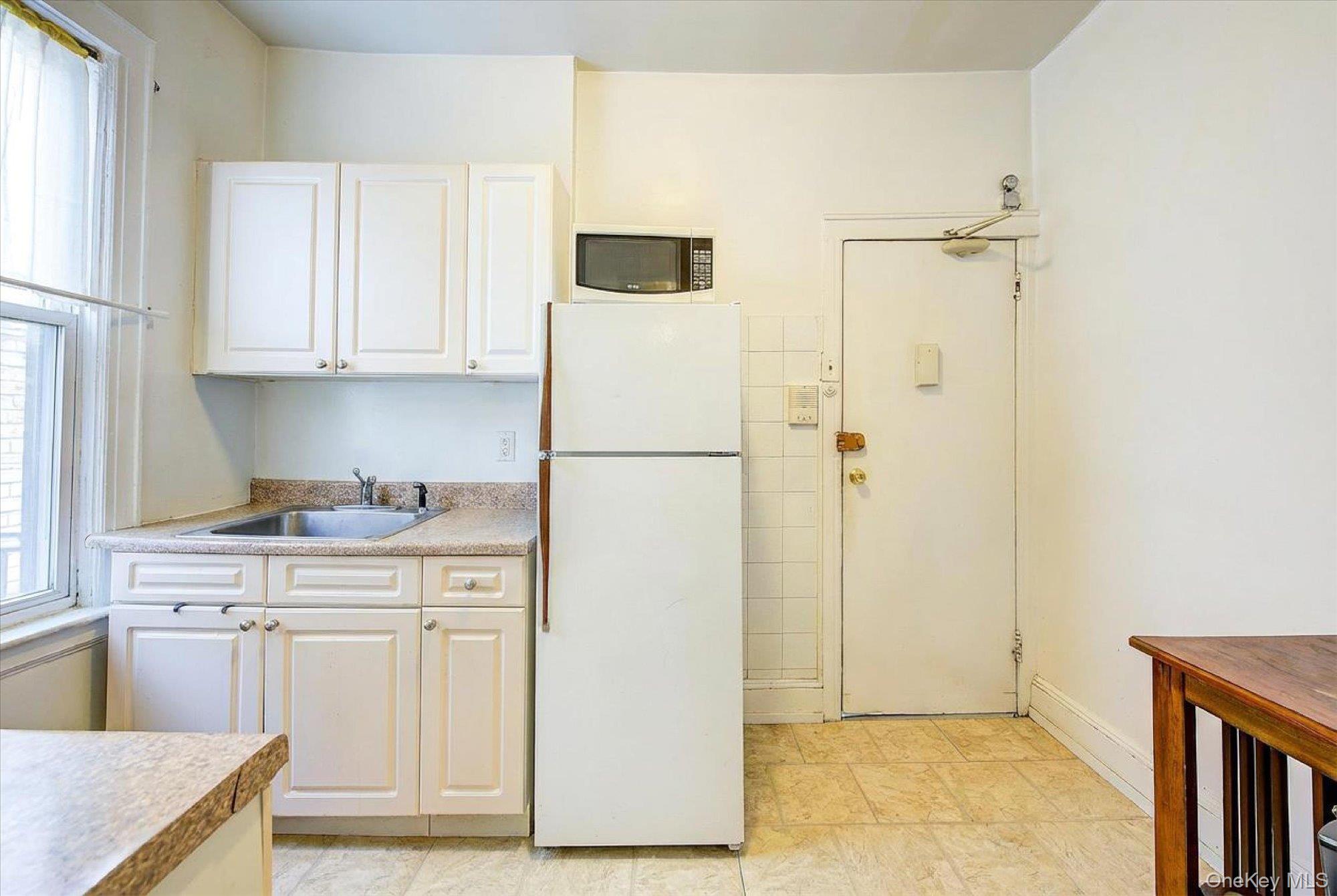 32-33/35/37/39 Steinway Street Property Photo 43