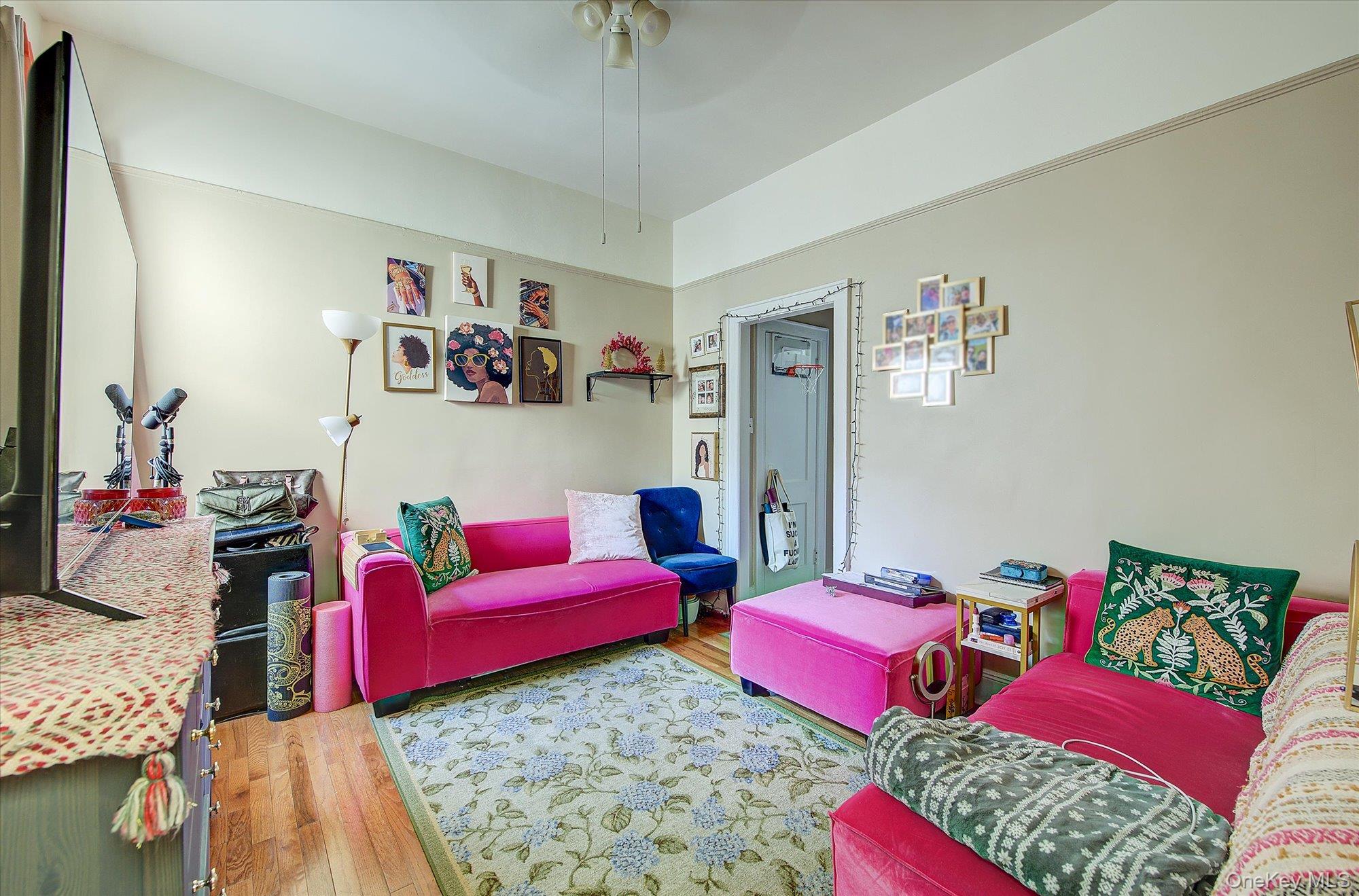 32-33/35/37/39 Steinway Street Property Photo 47