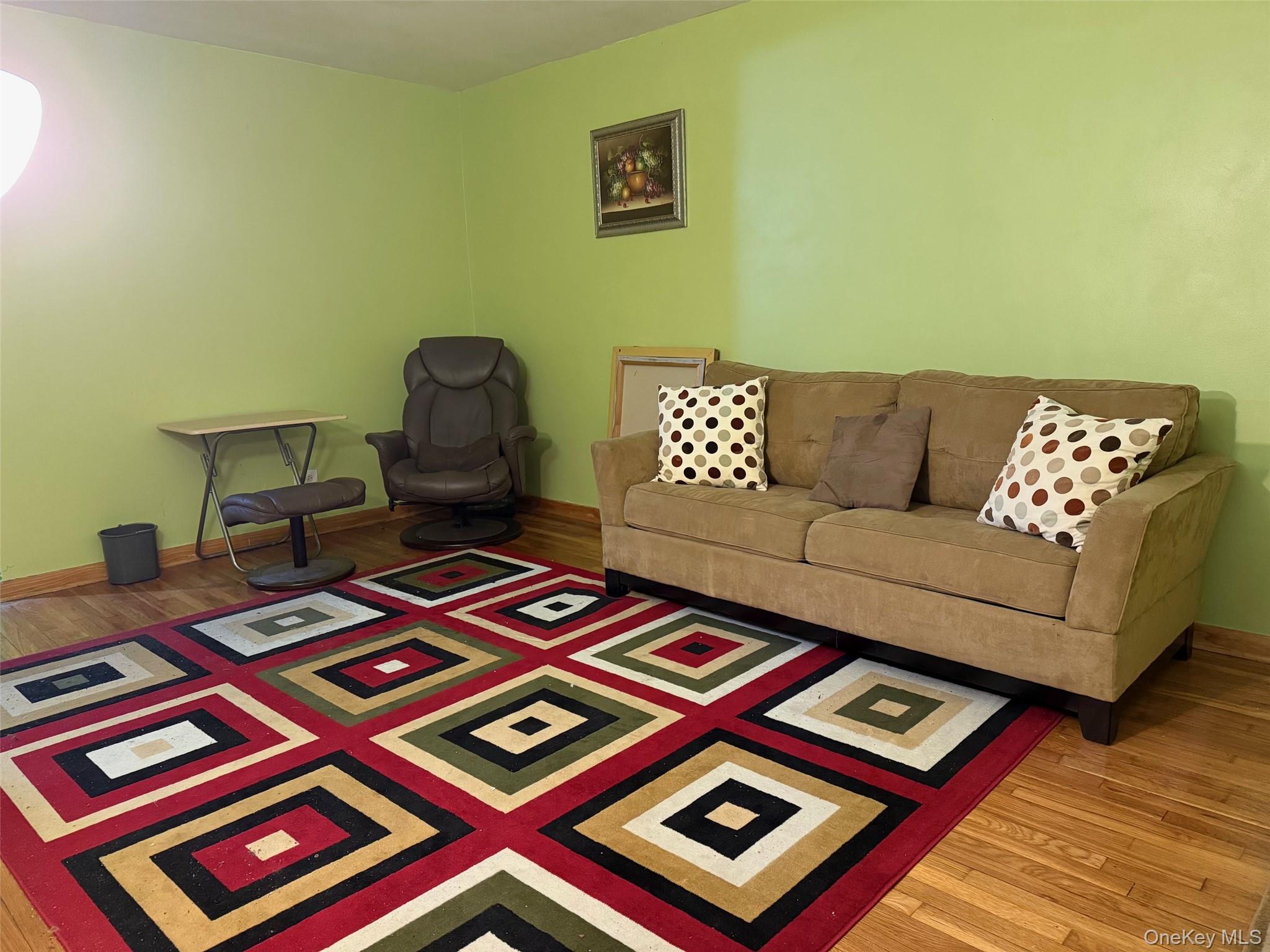 83-25 98 Street 3b Property Photo 3