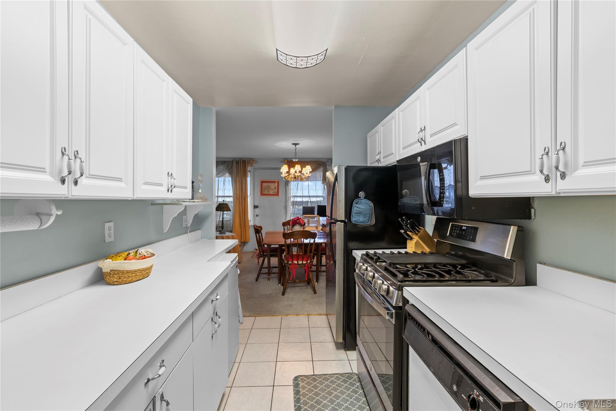 711 Shore Road 3b Property Photo 6