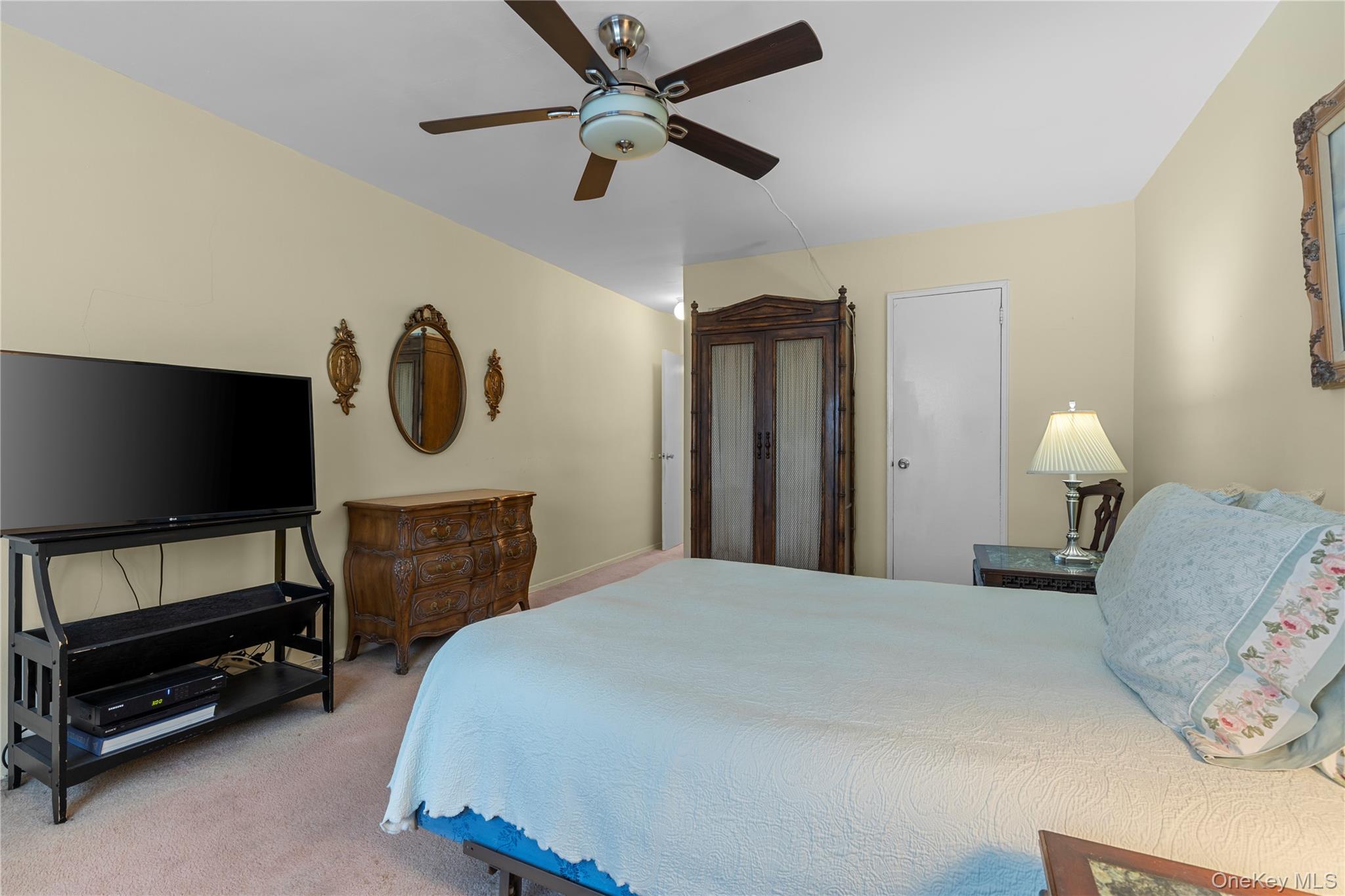 711 Shore Road 3b Property Photo 10