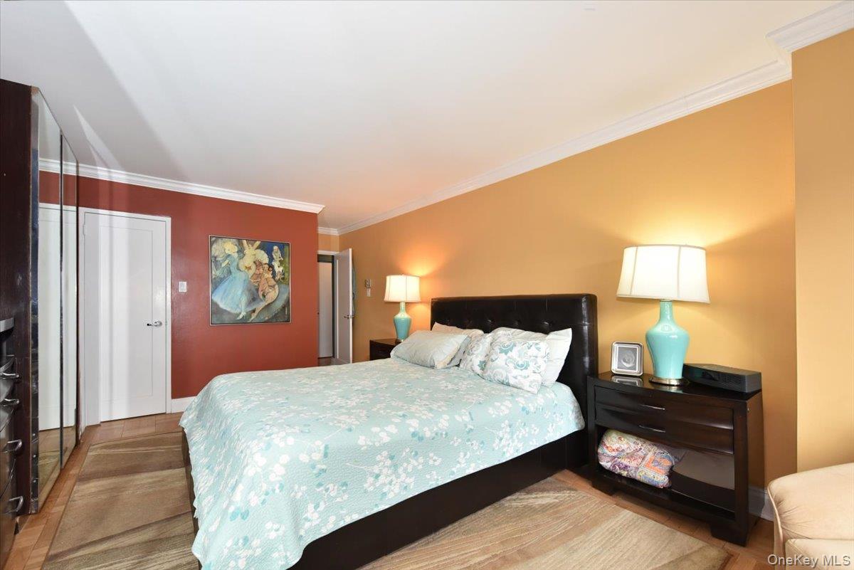 18-15 215 Street 2g Property Photo 22