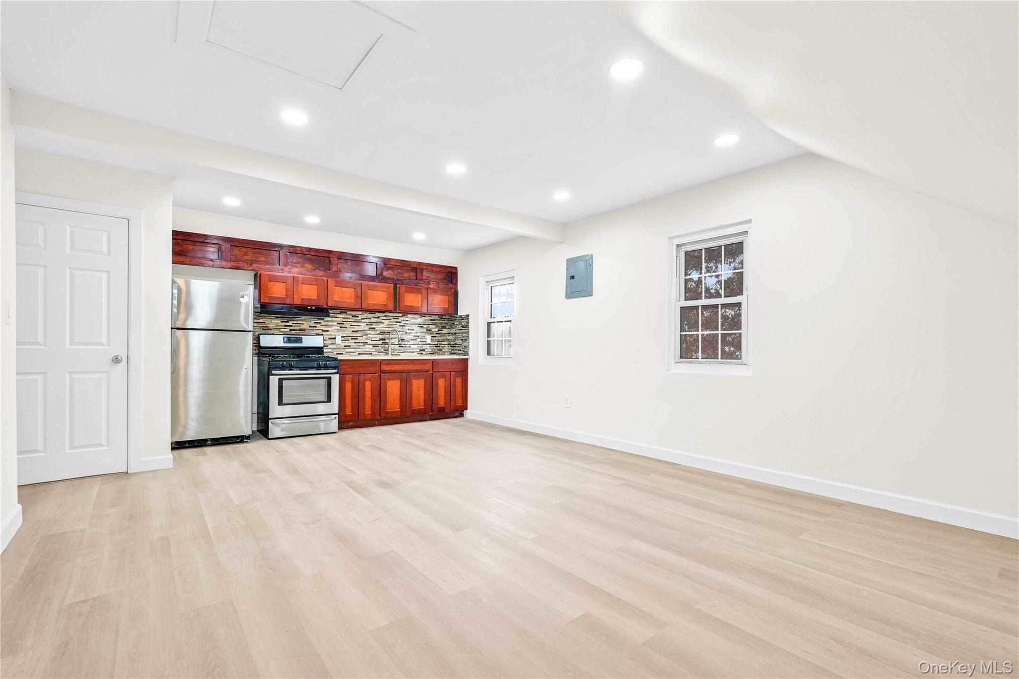 27 Dell Avenue Property Photo 17
