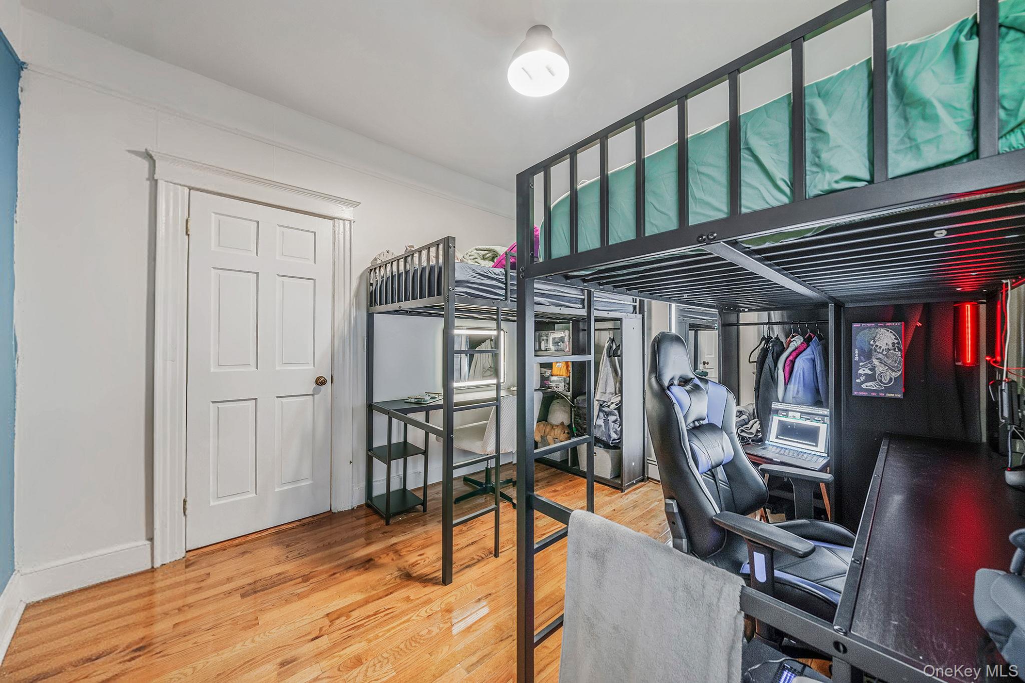 5807 Maspeth Avenue Property Photo 13