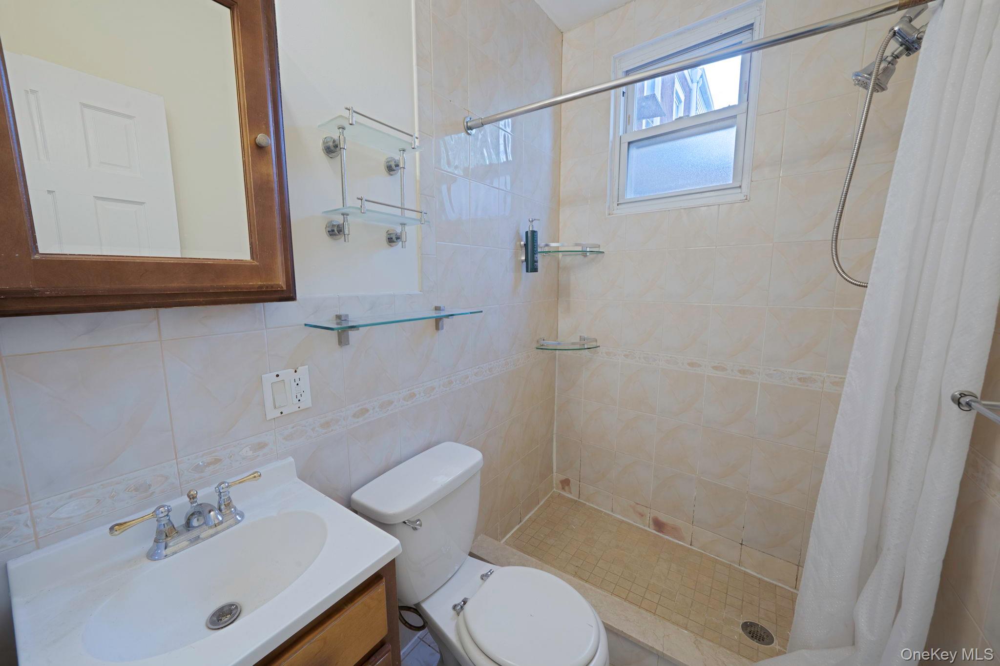 5807 Maspeth Avenue Property Photo 24