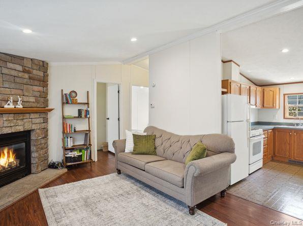 337 Three Mile Harbo 10 Property Photo 2