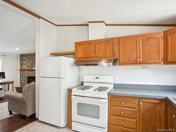 337 Three Mile Harbo 10 Property Photo 16