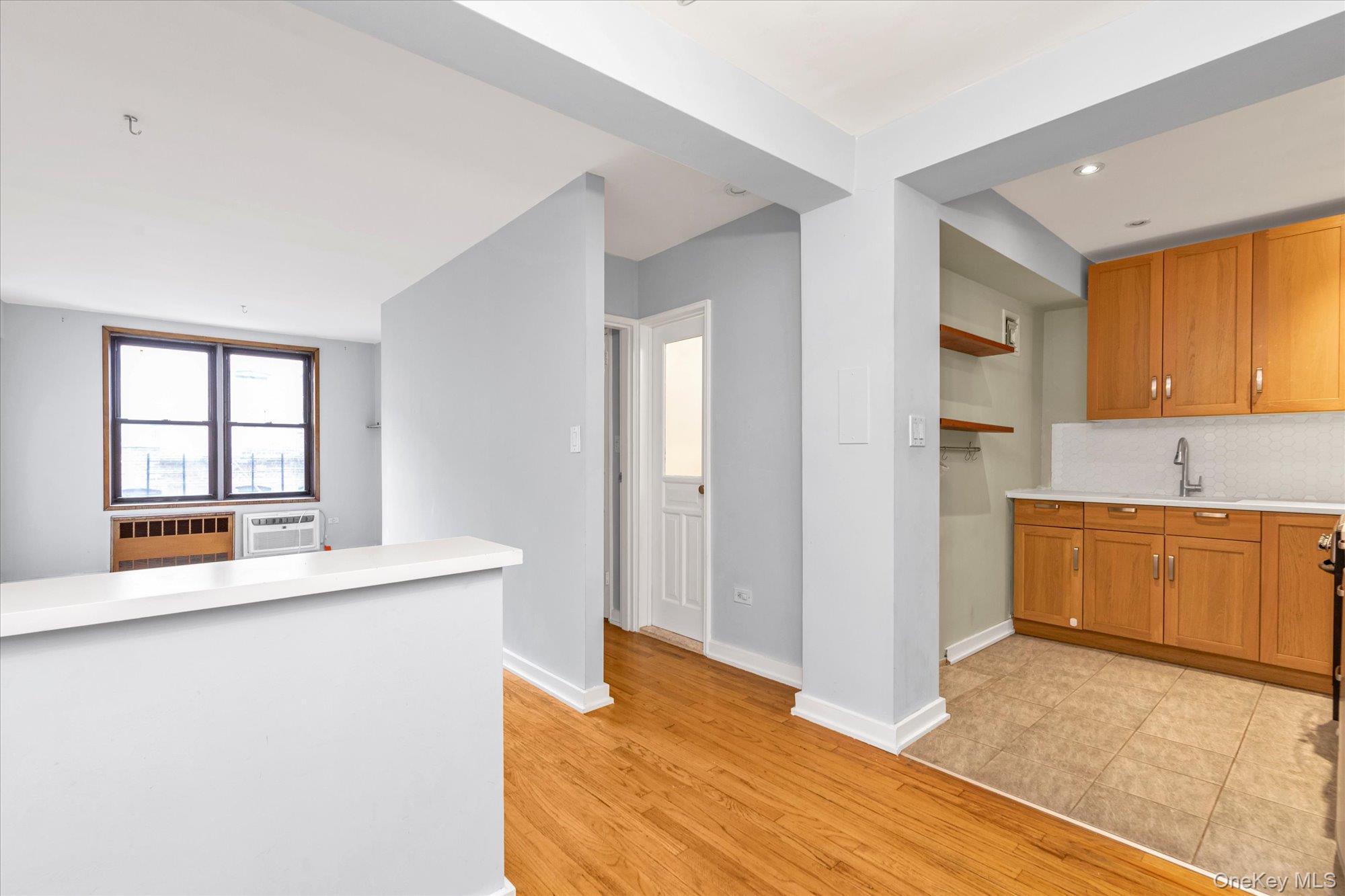 41-31 51 Street 4a Property Photo 5