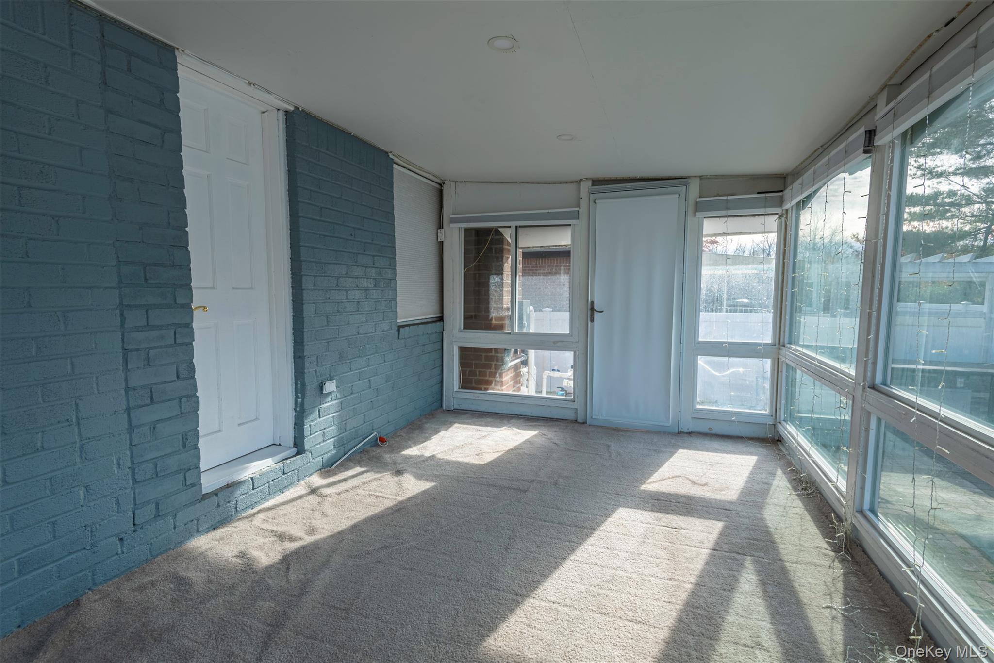 244-19 Grand Central Parkway Property Photo 17
