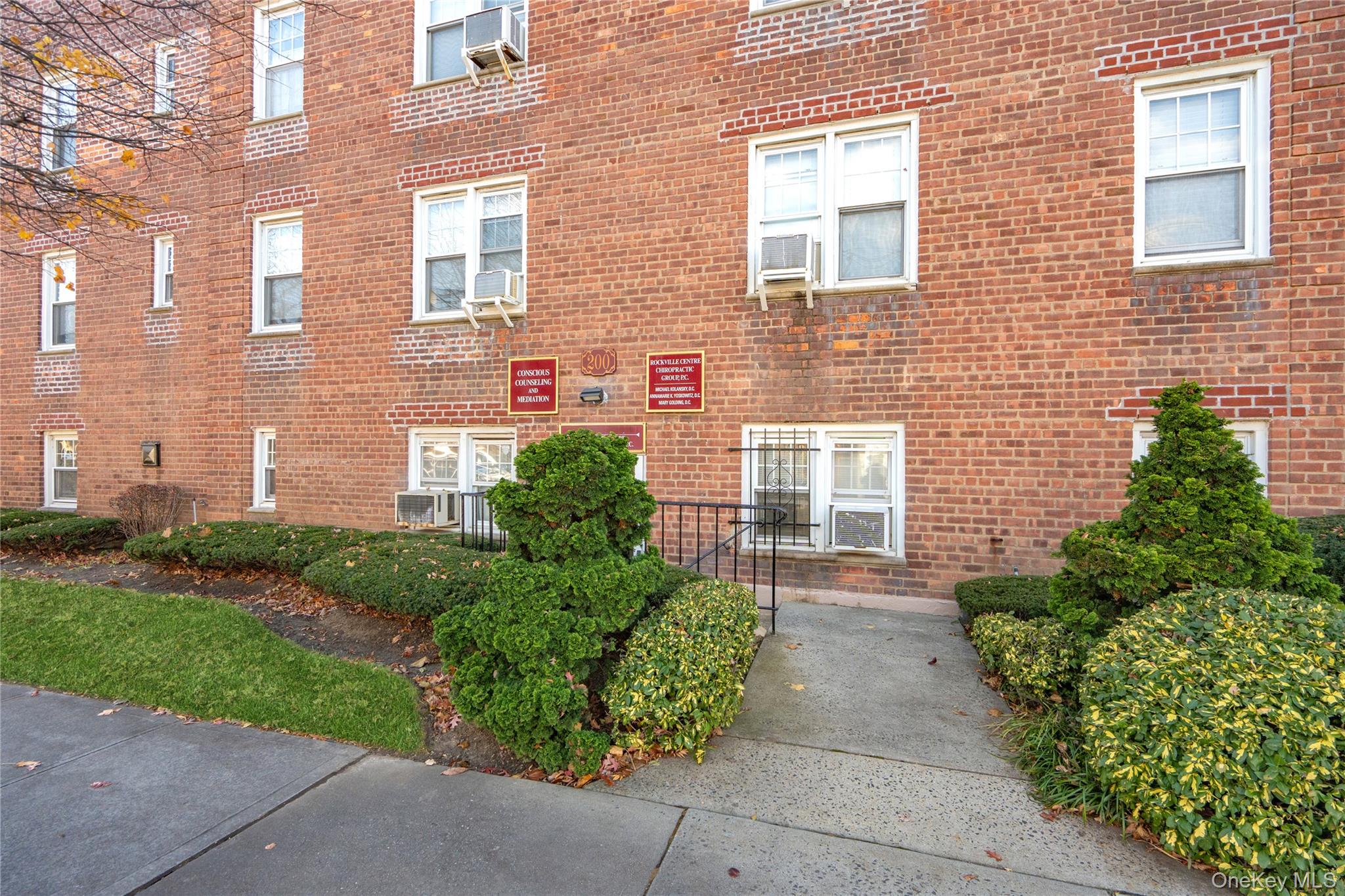200 N Village Avenue 100 Property Photo 3