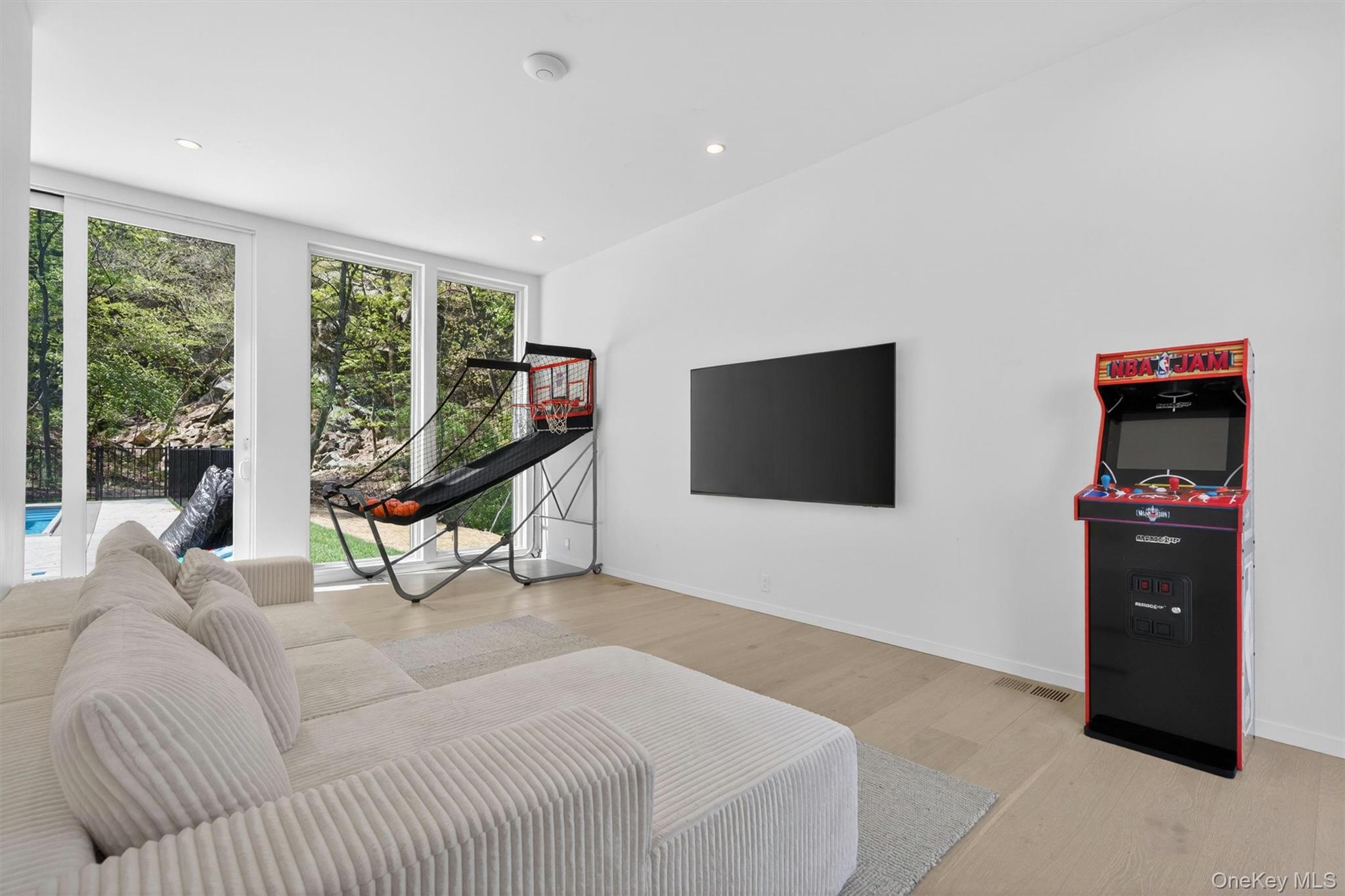 211 Little York Road Property Photo 13