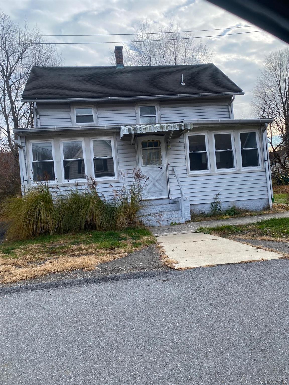 24 Hickory Avenue Property Photo 1