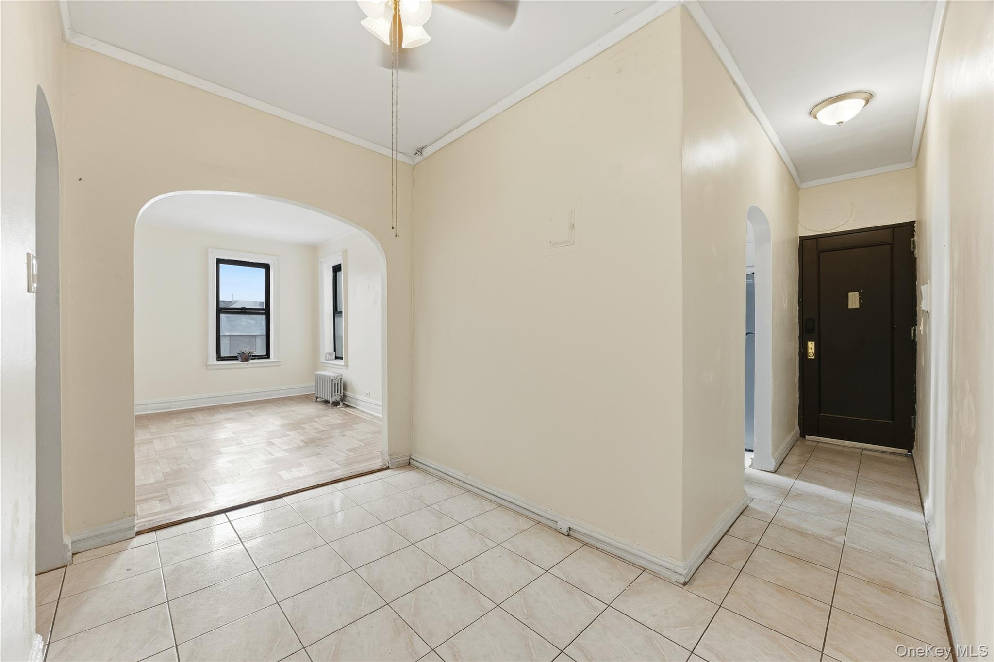 2922 Barnes Avenue 5l Property Photo 3