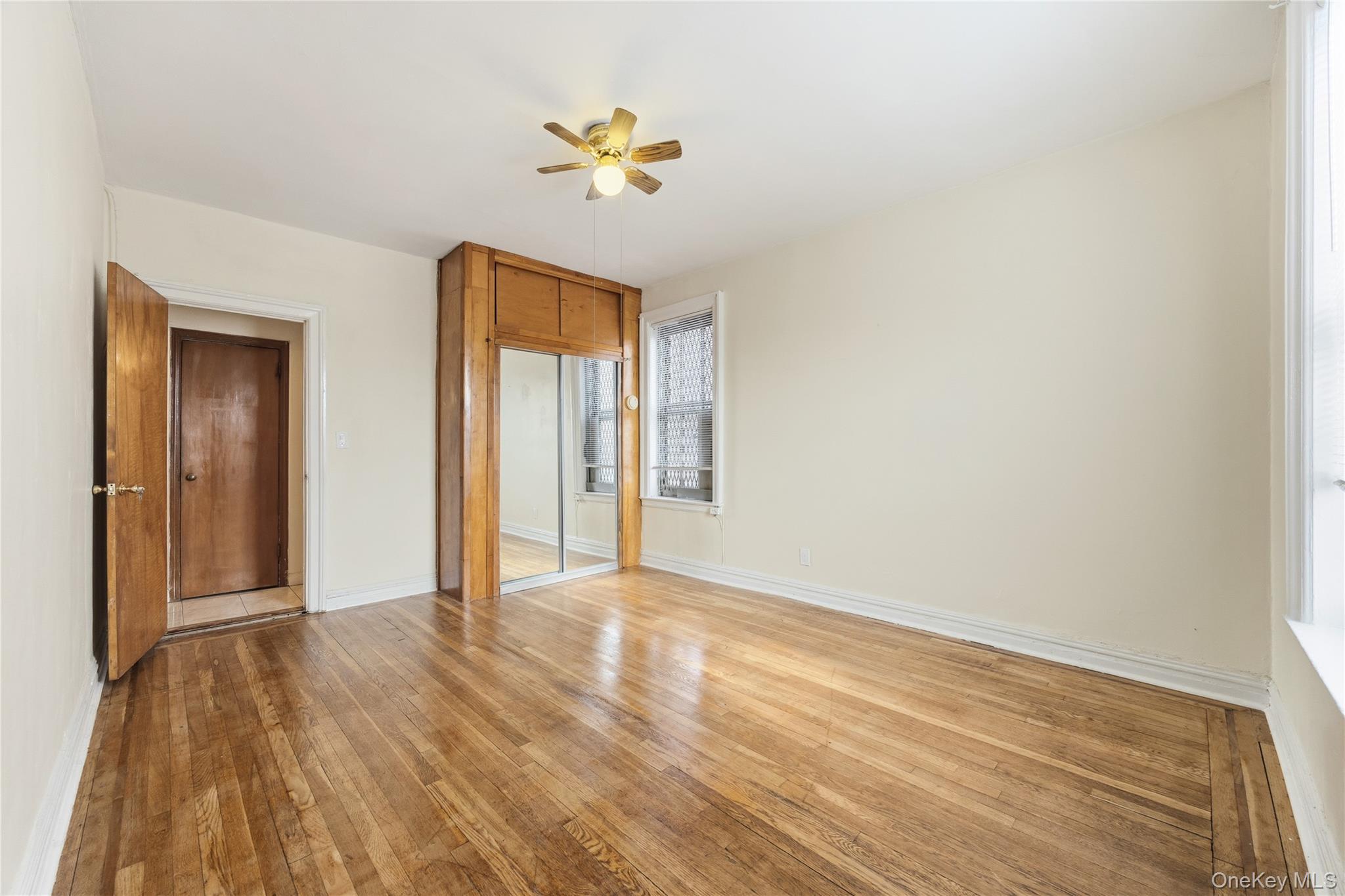 2922 Barnes Avenue 5l Property Photo 16