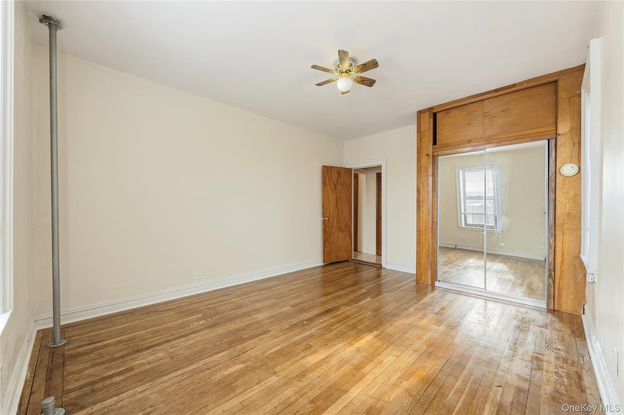2922 Barnes Avenue 5l Property Photo 17