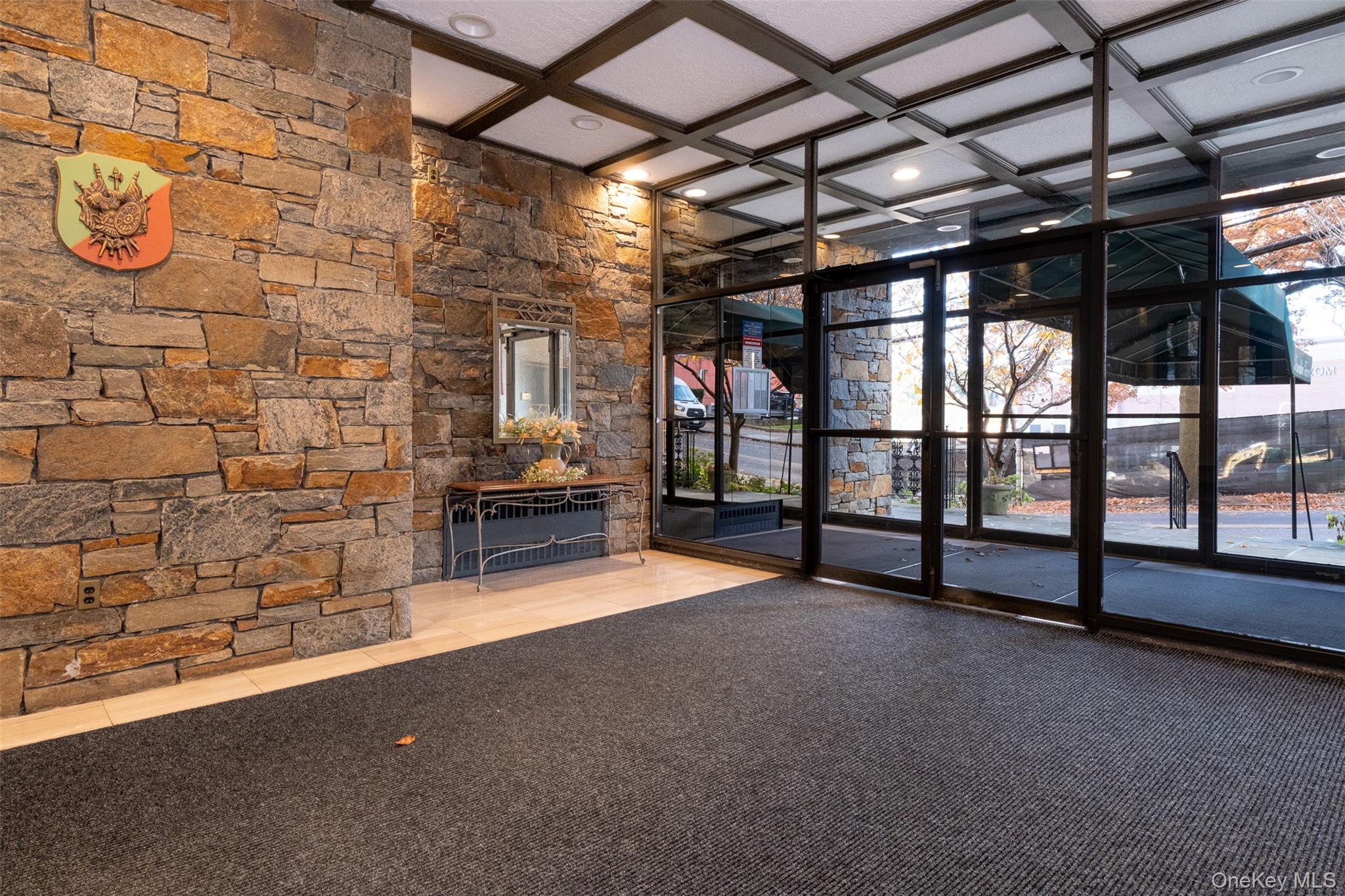 25 Franklin Avenue 6k Property Photo 2