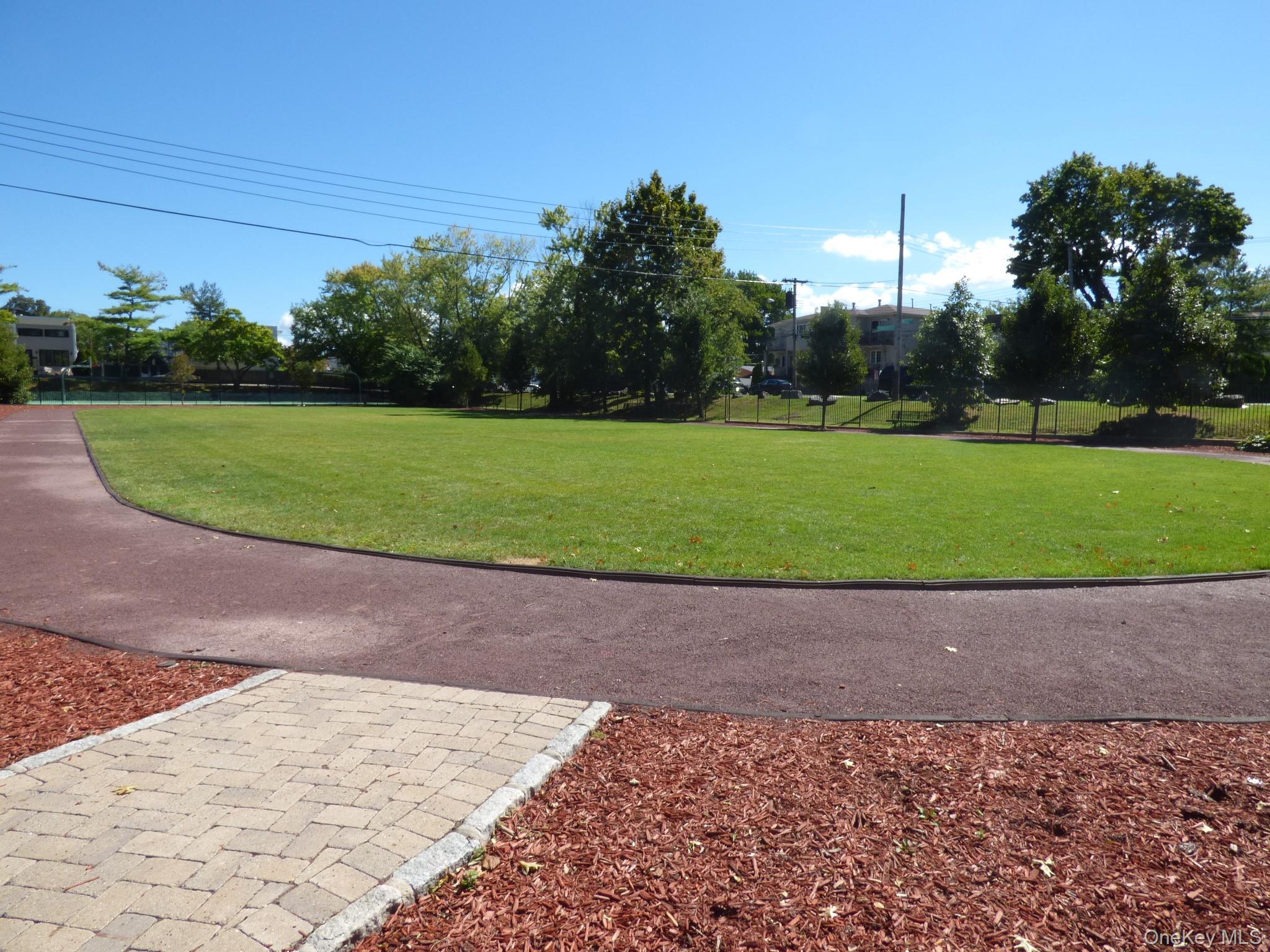 30d Edgewater Park D Property Photo 26